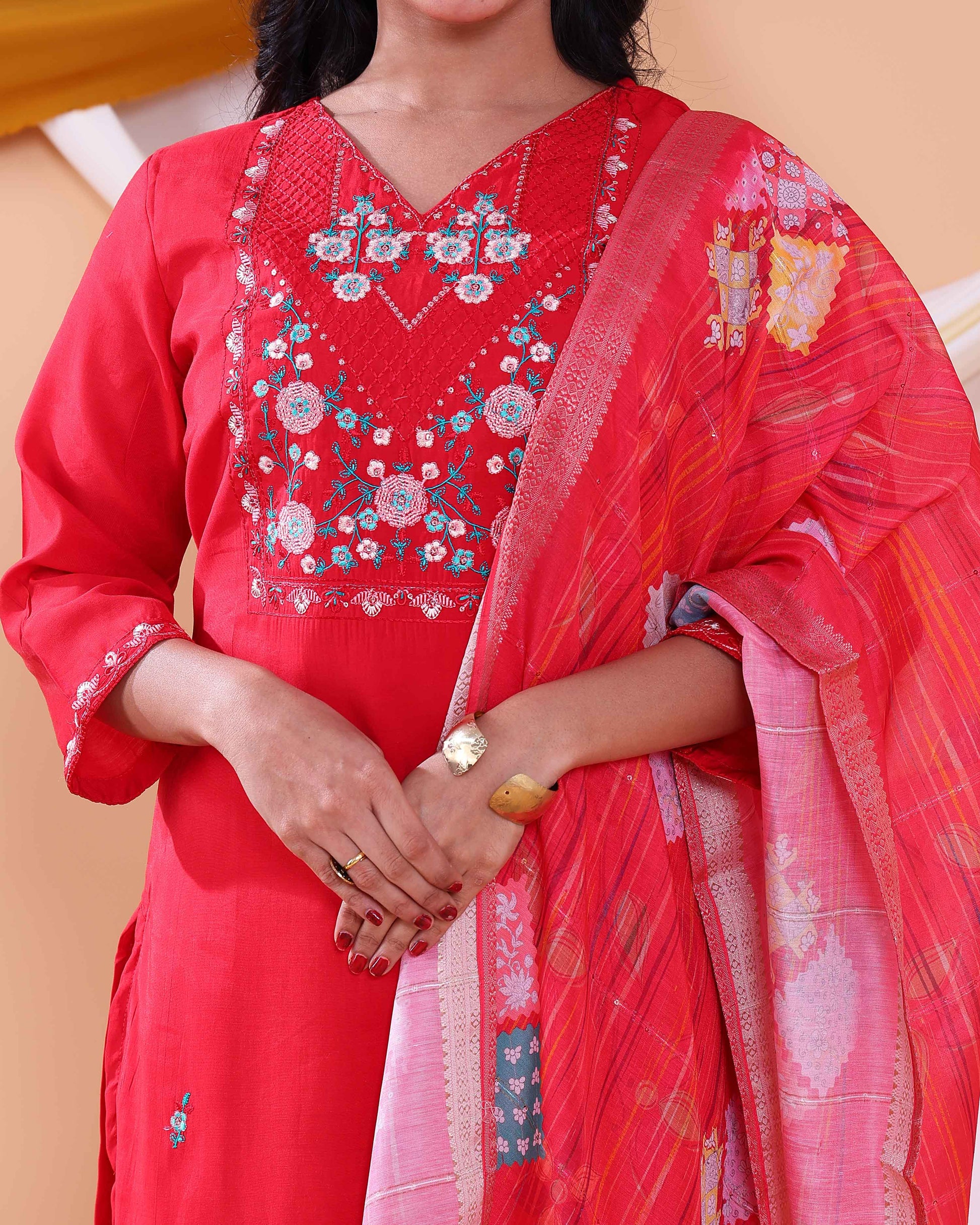 Elegant Women's Floral Embroidered Straight Fit Kurta Set with Dupatta - Red-Close