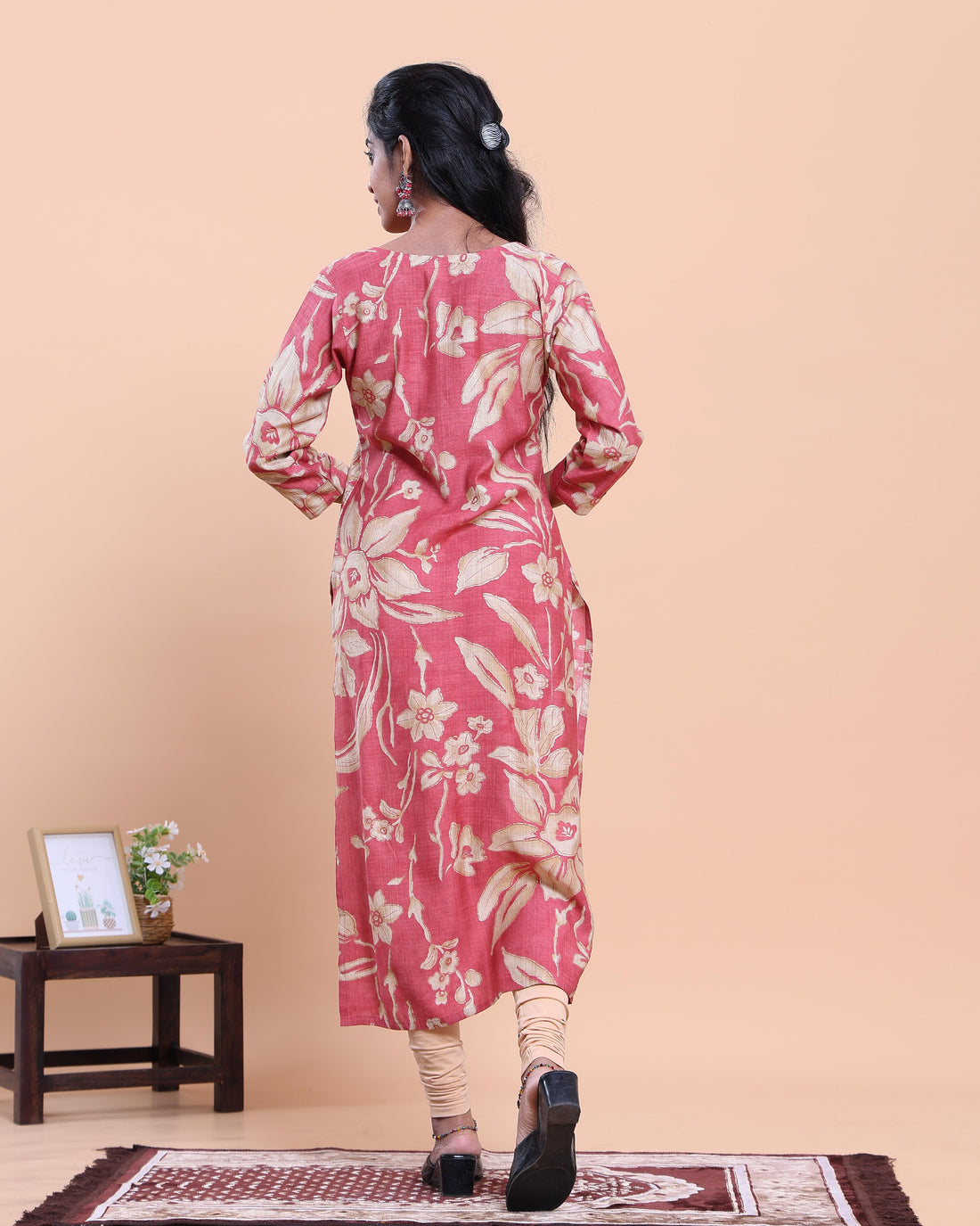 Elegant Women's Floral Print Kurta with 3/4 Sleeves - Pink