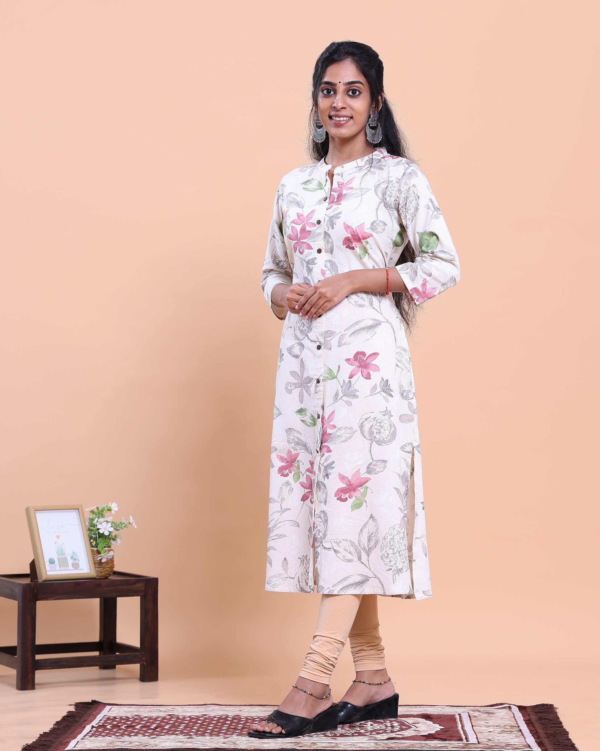 Elegant Women's Floral Printed Button Down Kurta - Off White