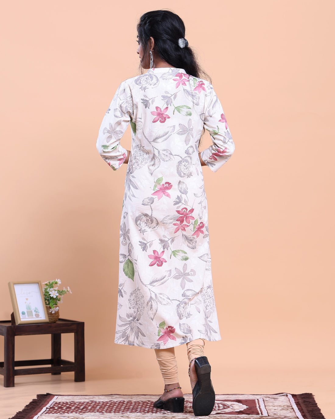 Elegant Women's Floral Printed Button Down Kurta - Off White