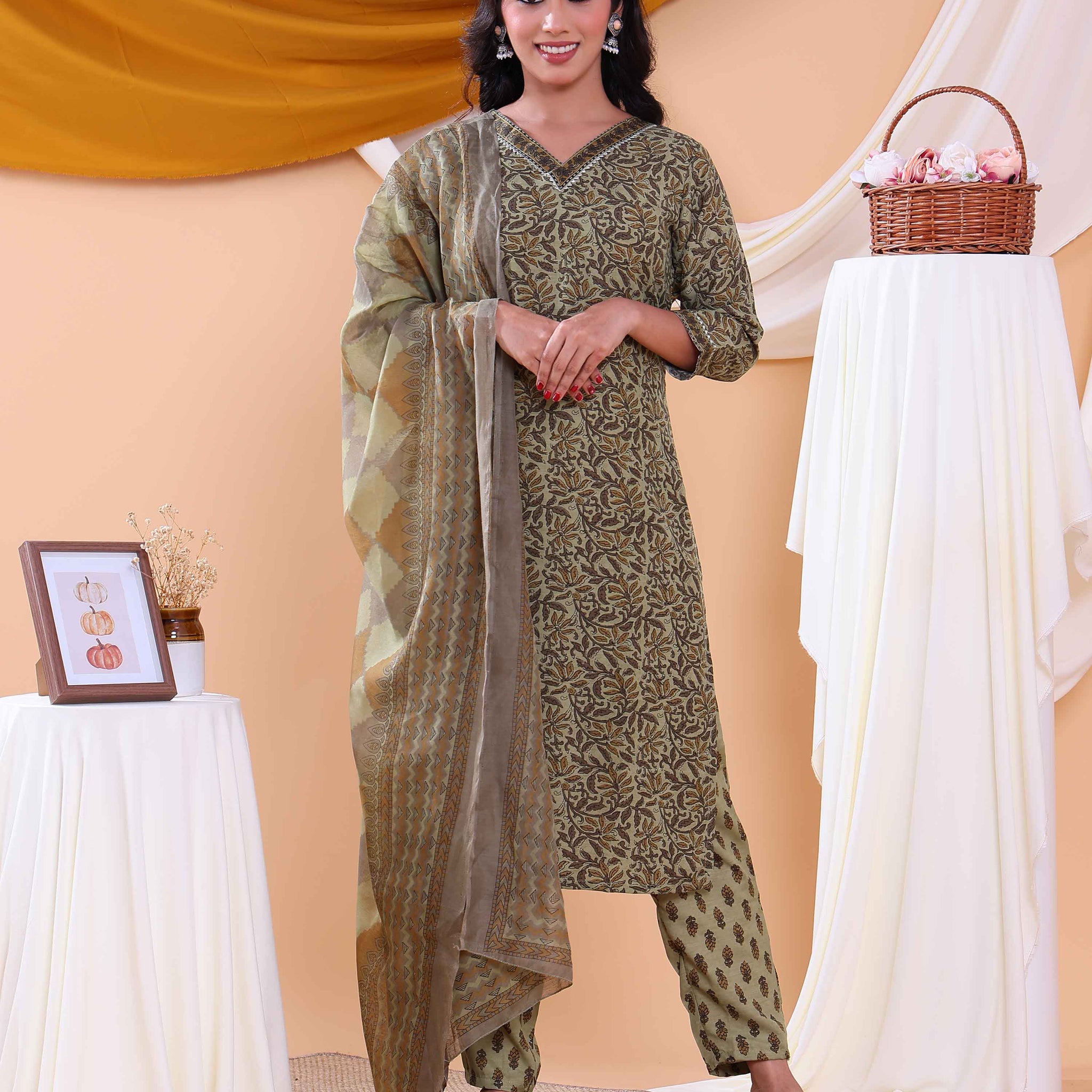 Elegant Women's Floral Printed Design Readymade Salwar Set - Green