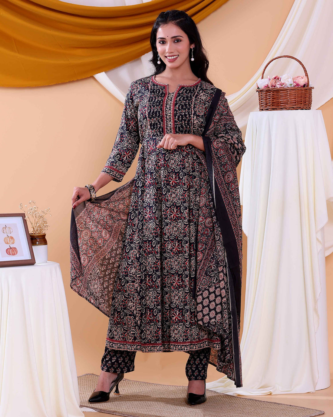 Elegant Women's Printed Readymade Salwar Set with Stylish Kurta and Matching Dupatta - Black