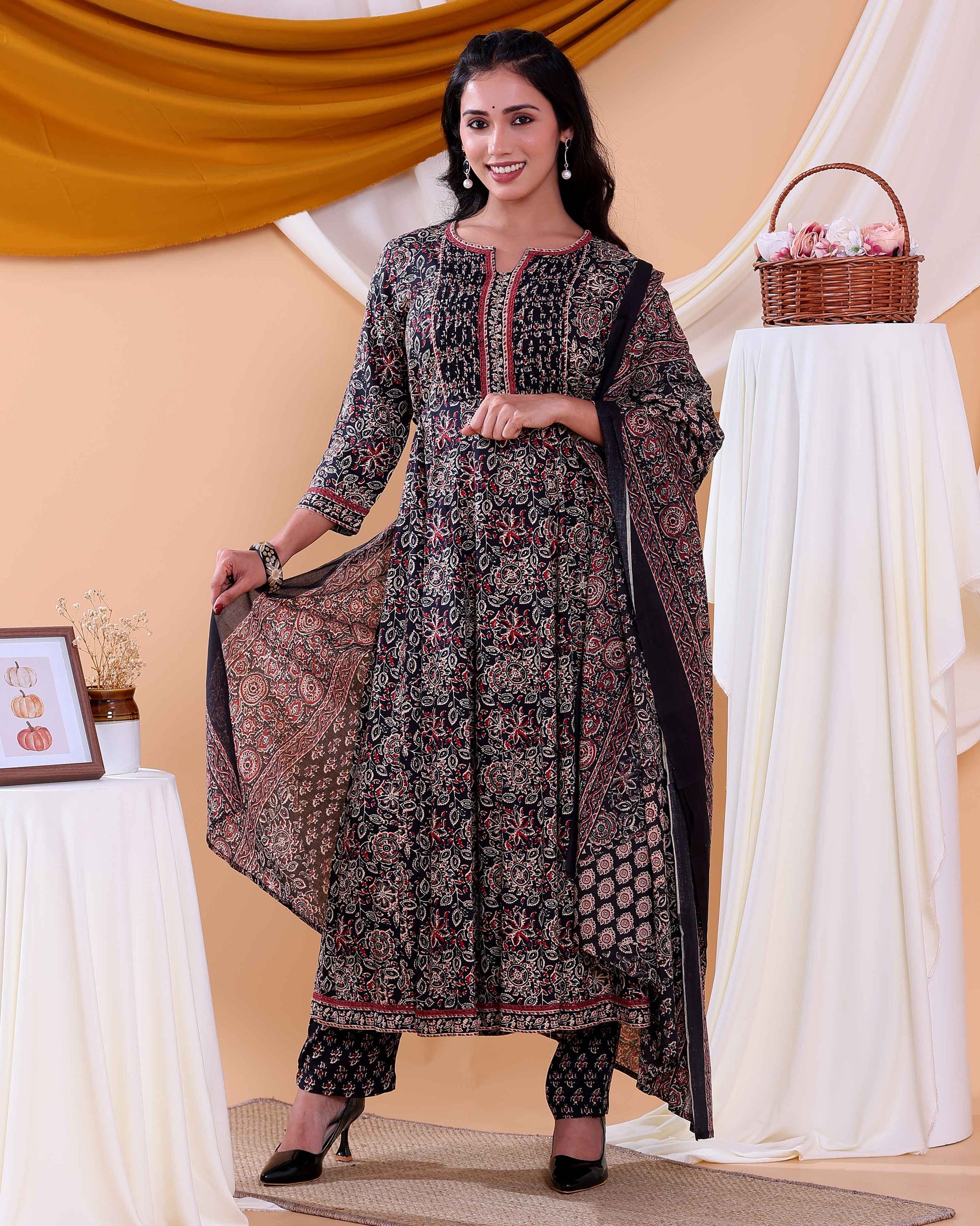 Elegant Women's Printed Readymade Salwar Set with Stylish Kurta and Matching Dupatta - Black