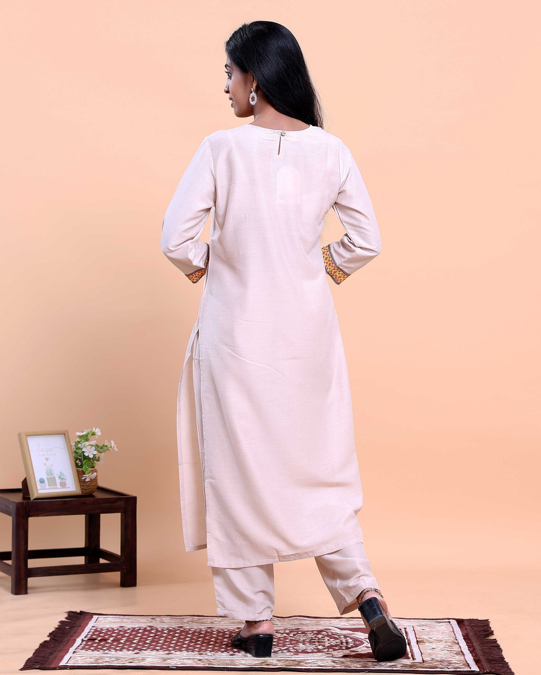 Elegant Women's Printed Yoke Straight Salwar Suit Set with Dupatta - Light Pink
