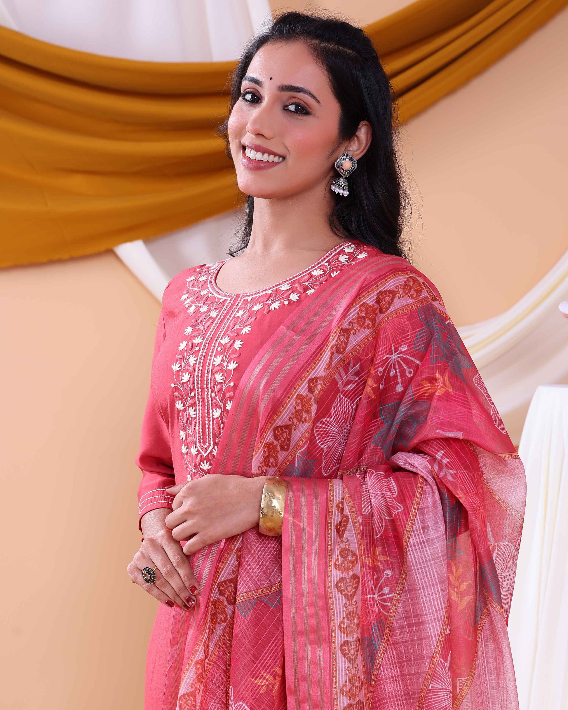 Elegant Women's Straight Kurta with Pants and Jacquard Printed Dupatta - Red-CLOSE