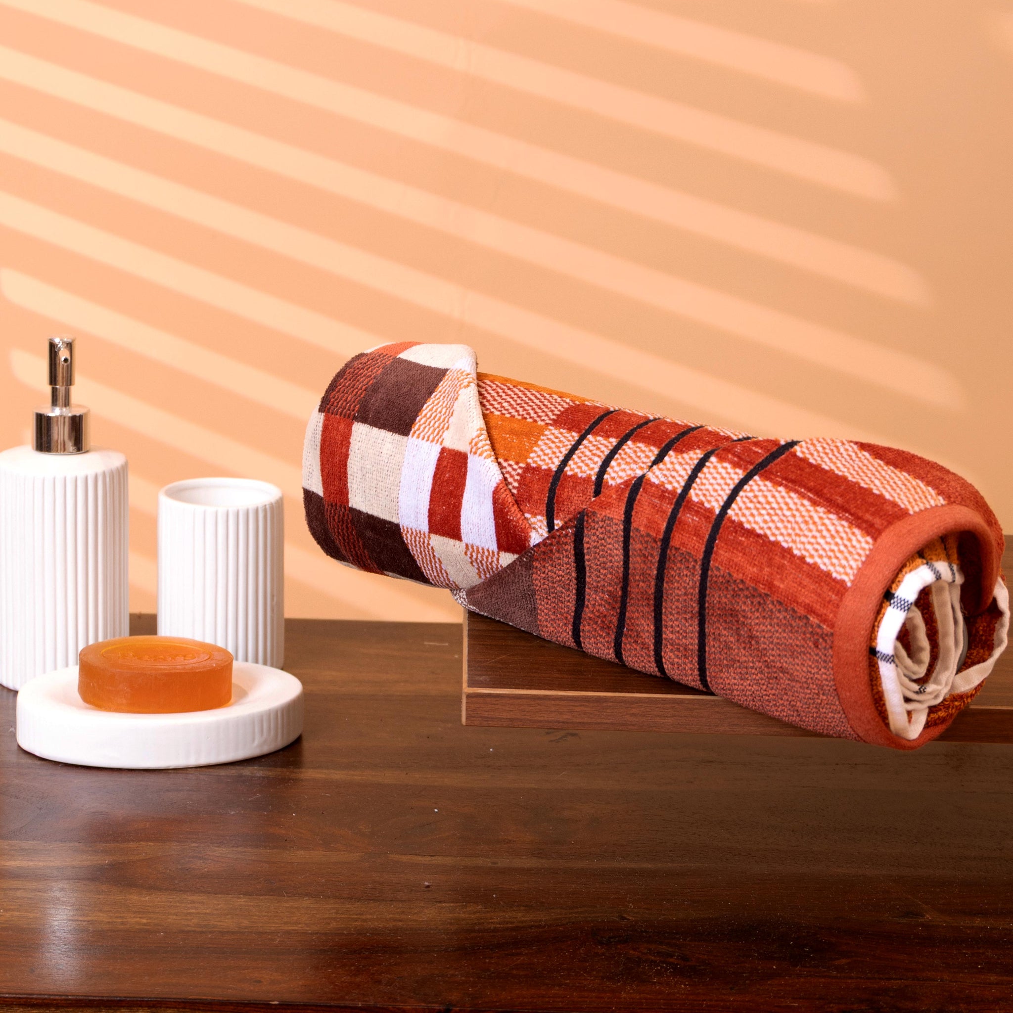 Elegant Woven Cotton Checkered Bath Towel - Multi