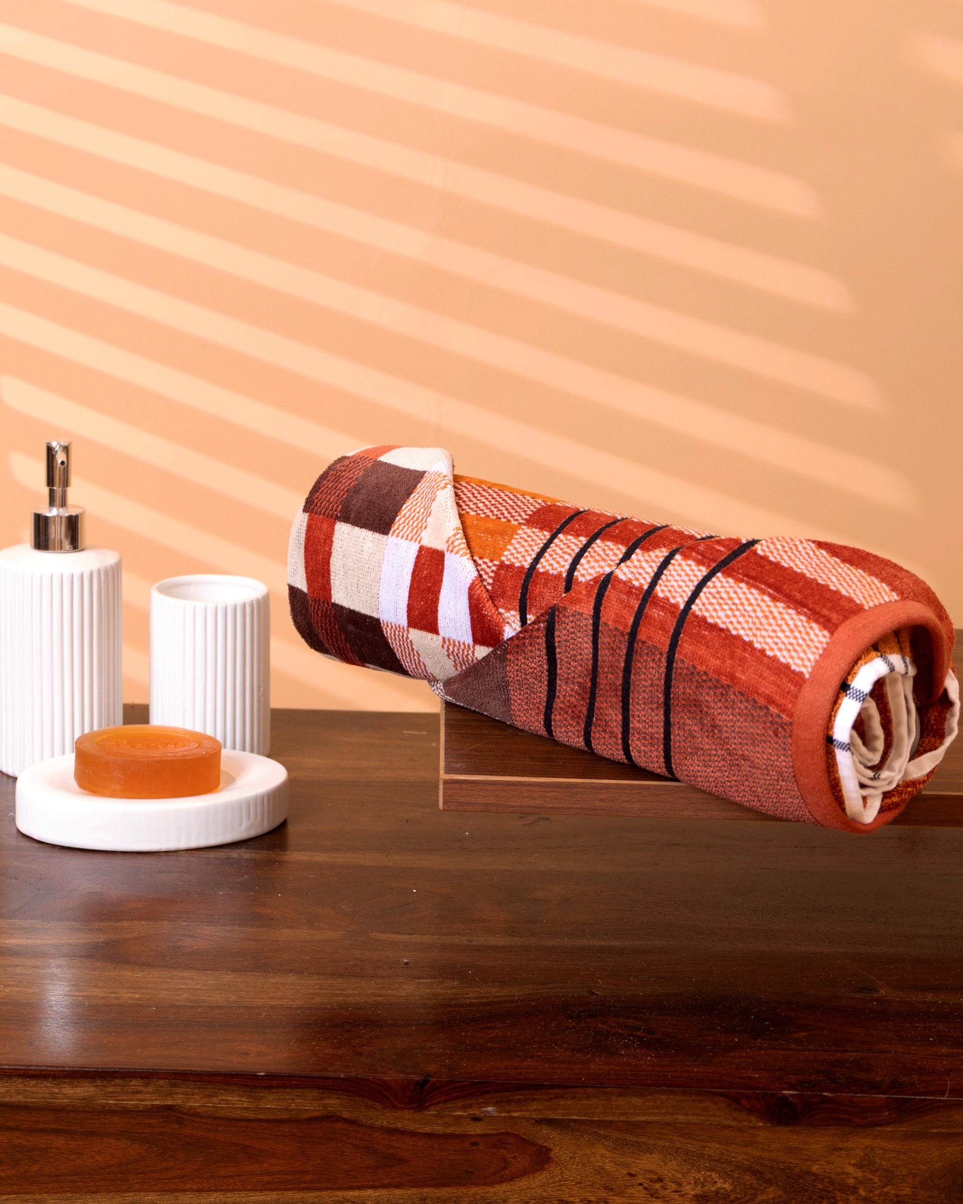 Elegant Woven Cotton Checkered Bath Towel - Multi