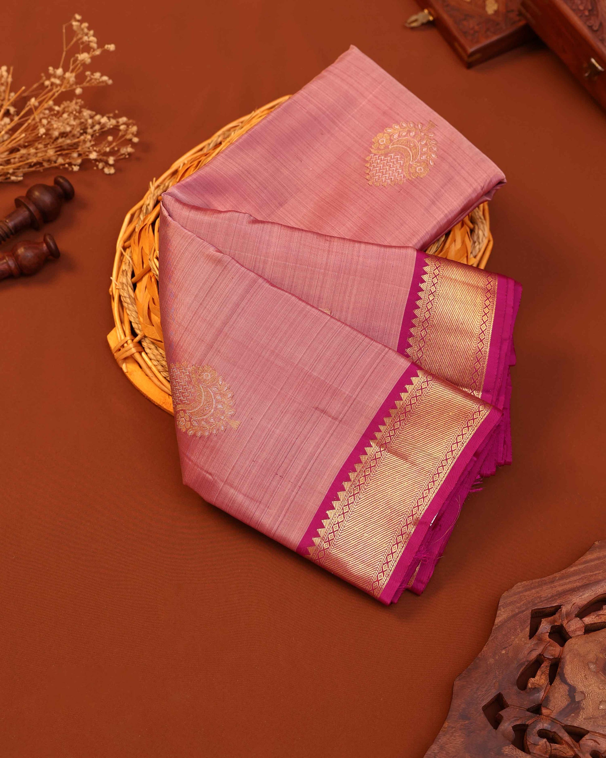 Exquisite Handloom Kanchipuram Pure Silk Saree with Intricate Zari Weave & Traditional Motifs - Pink