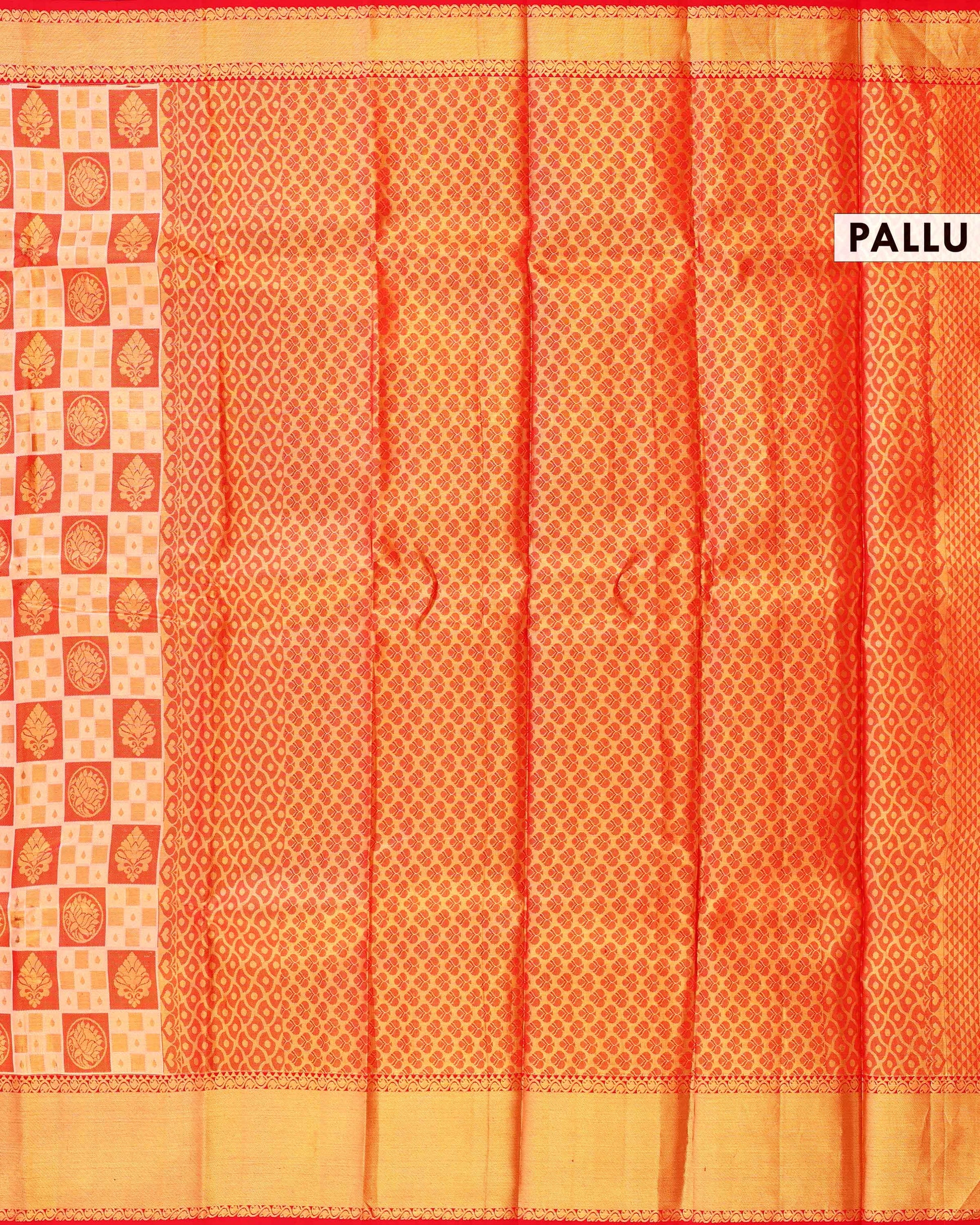 Exquisite Kanchipuram Pure Silk Saree with Traditional Zari Weave and Intricate Border - Off White-Pallu