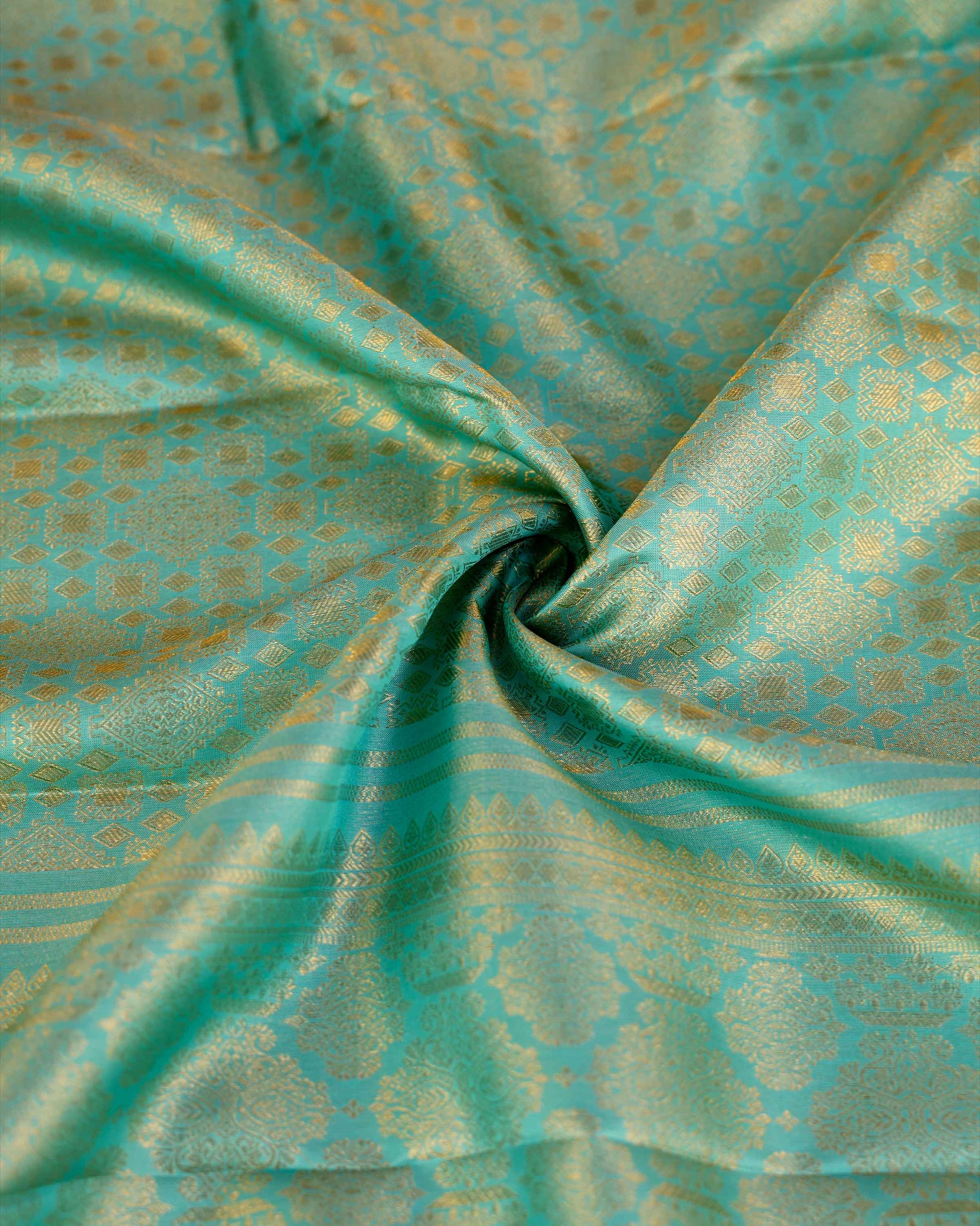 Exquisite Kanchipuram Pure Silk Saree with Zari Weave & Traditional Motifs - Sky Blue-Close Up