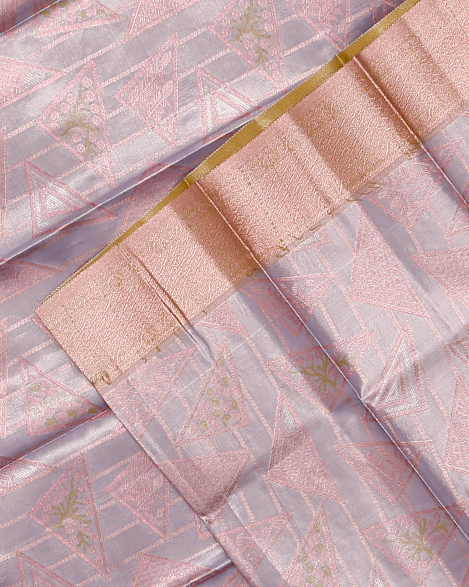 Exquisite Kanchipuram Tissue Saree with Intricate Zari Weave & Traditional Border - Lavender-Close Up