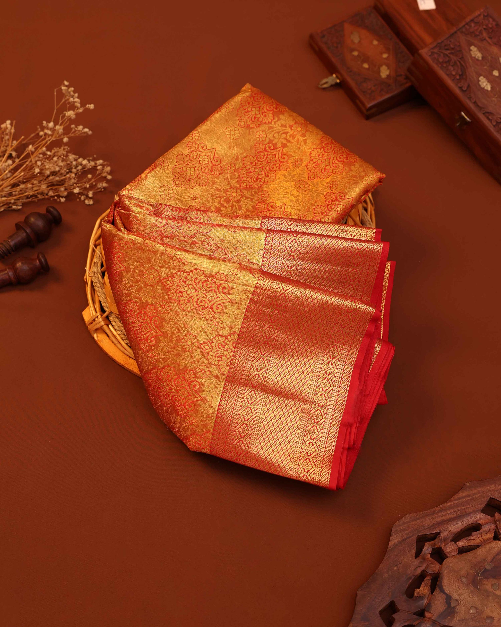 Exquisite Kanchipuram Tissue Silk Saree with Intricate Zari Weave - Gold