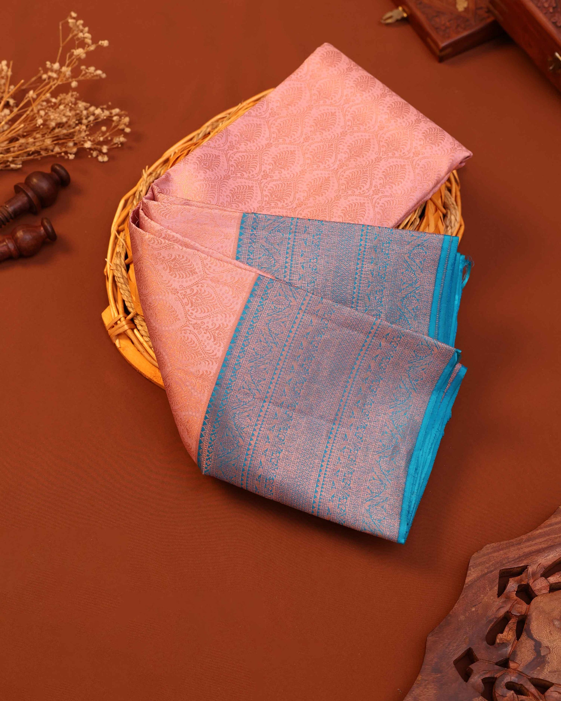 Exquisite Pure Silk Kanchipuram Saree with Intricate Zari Weave and Traditional Motifs - Copper