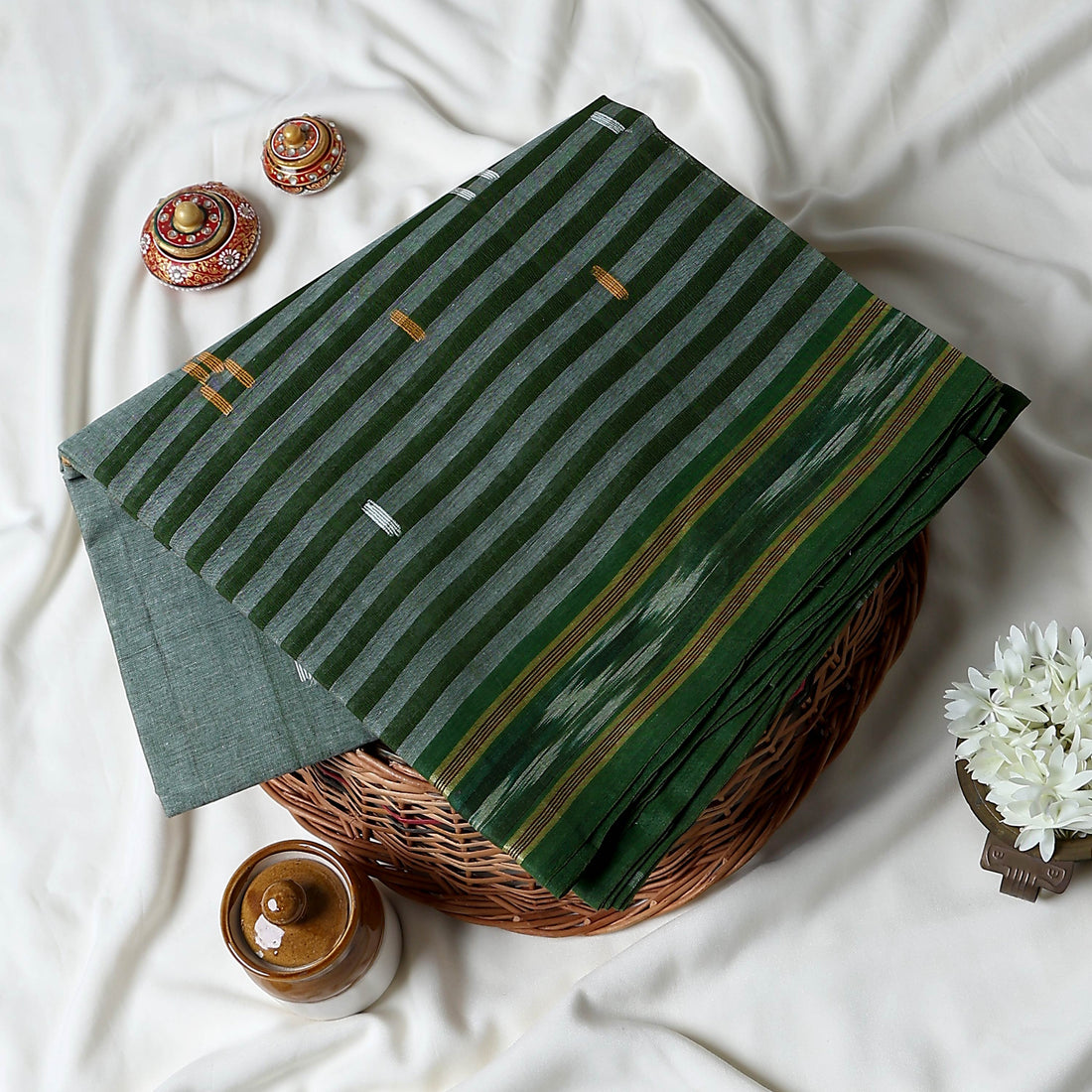 Green Bengal Cotton Saree For Women | Daily Office Wear Summer Collection | Jeyachandran - Full View