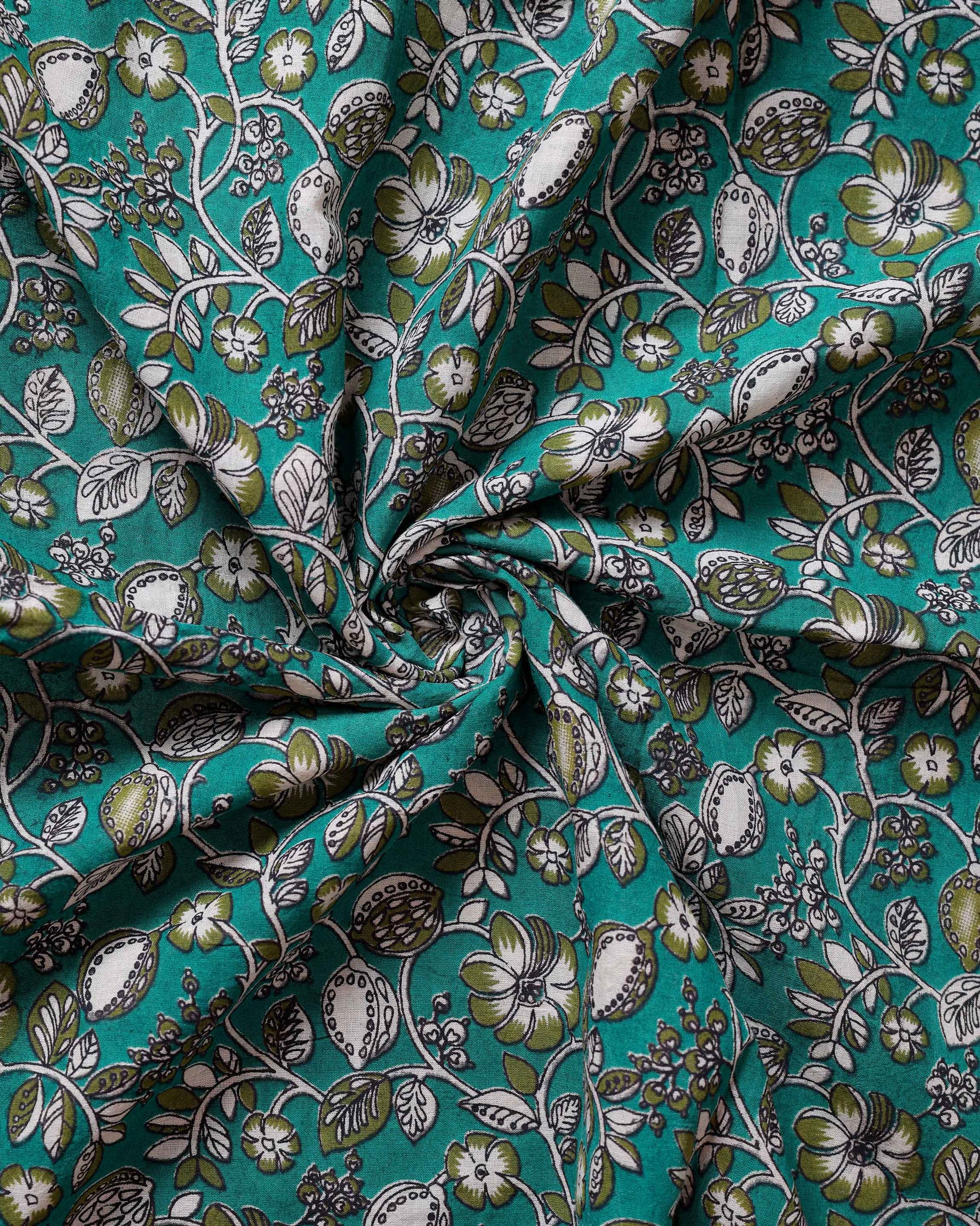 Handcrafted Kalamkari Cotton Saree with Traditional Floral Motifs - Green-Close