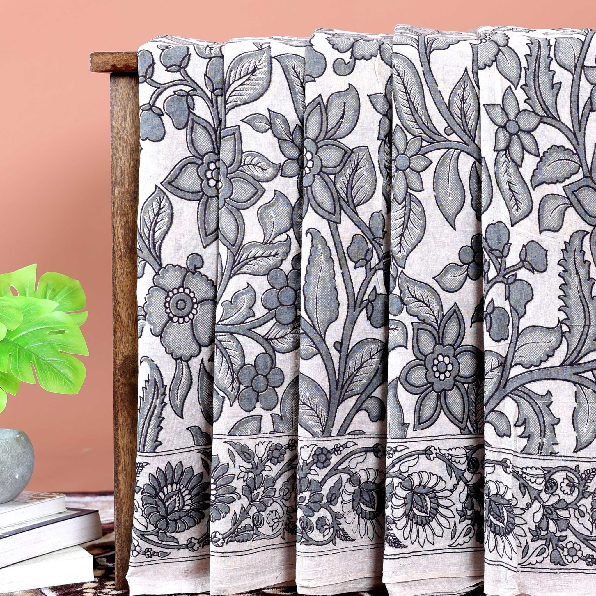 Handcrafted Kalamkari Print Pure Cotton Saree with Traditional Floral Motifs - Off White