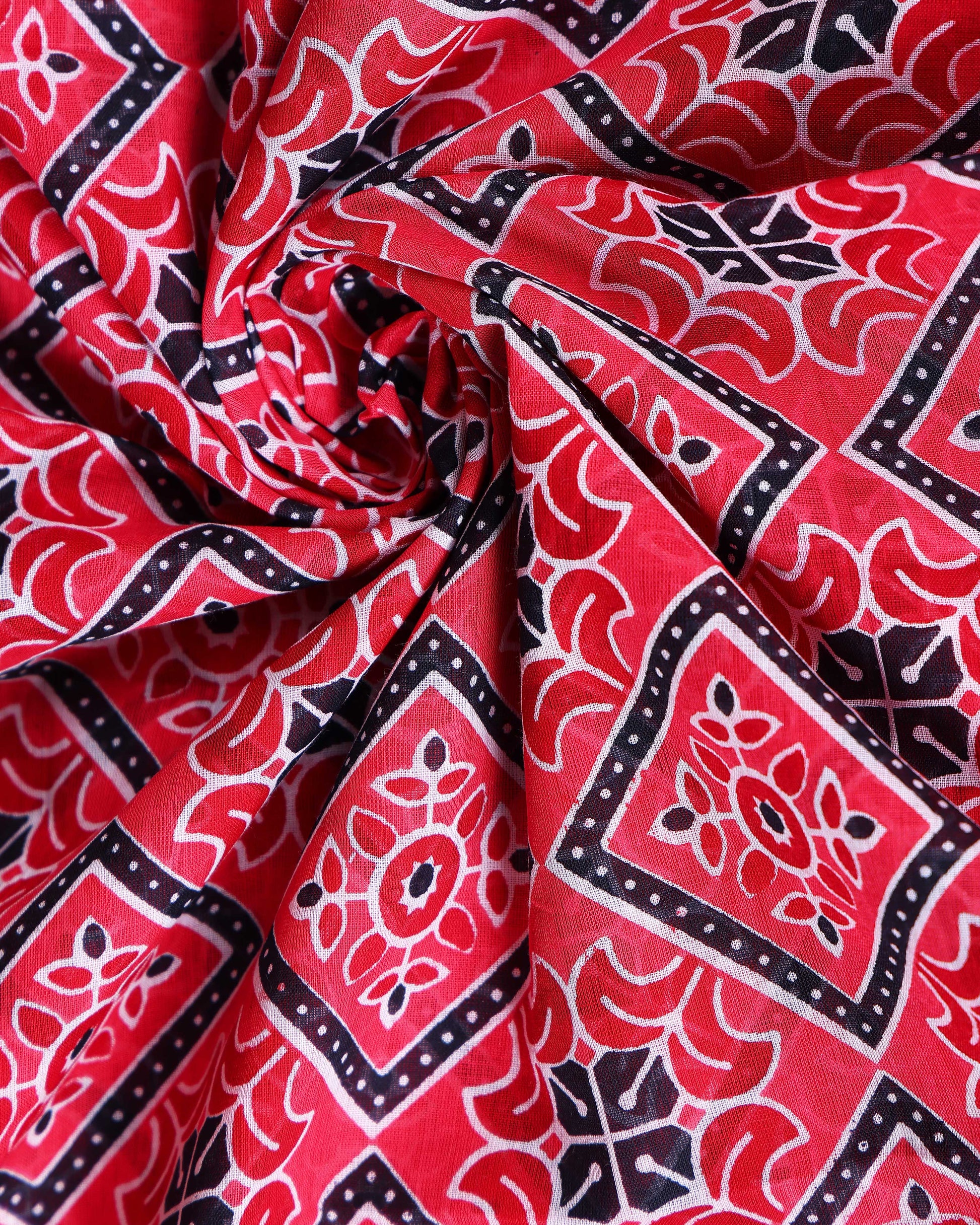 Handcrafted_Mul_Mul_Cotton_Saree_with_Traditional_Ajrakh-Inspired_Motifs_-_Red-CLOSE