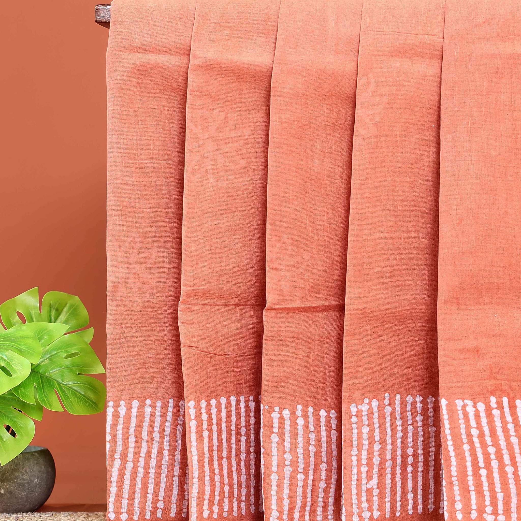 Handcrafted Sungudi Cotton Saree with Elegant Vertical Border Detailing - Peach