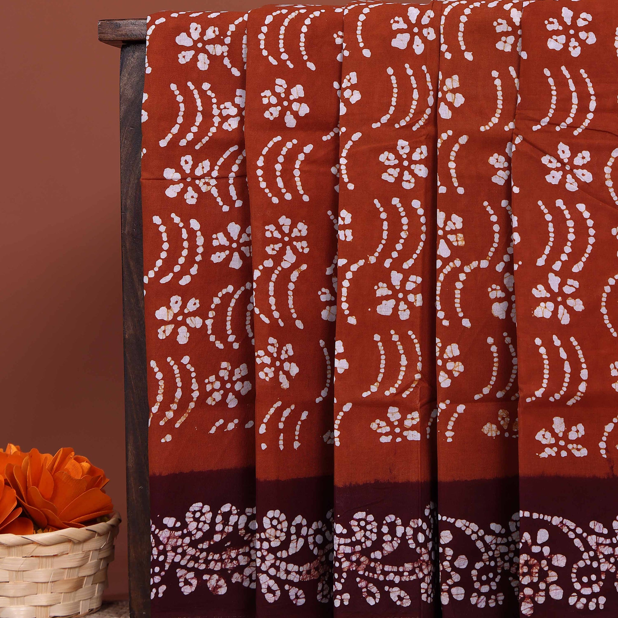 Handcrafted Sungudi Cotton Saree with Intricate Wax Batik Design and Contrast Border - Brown