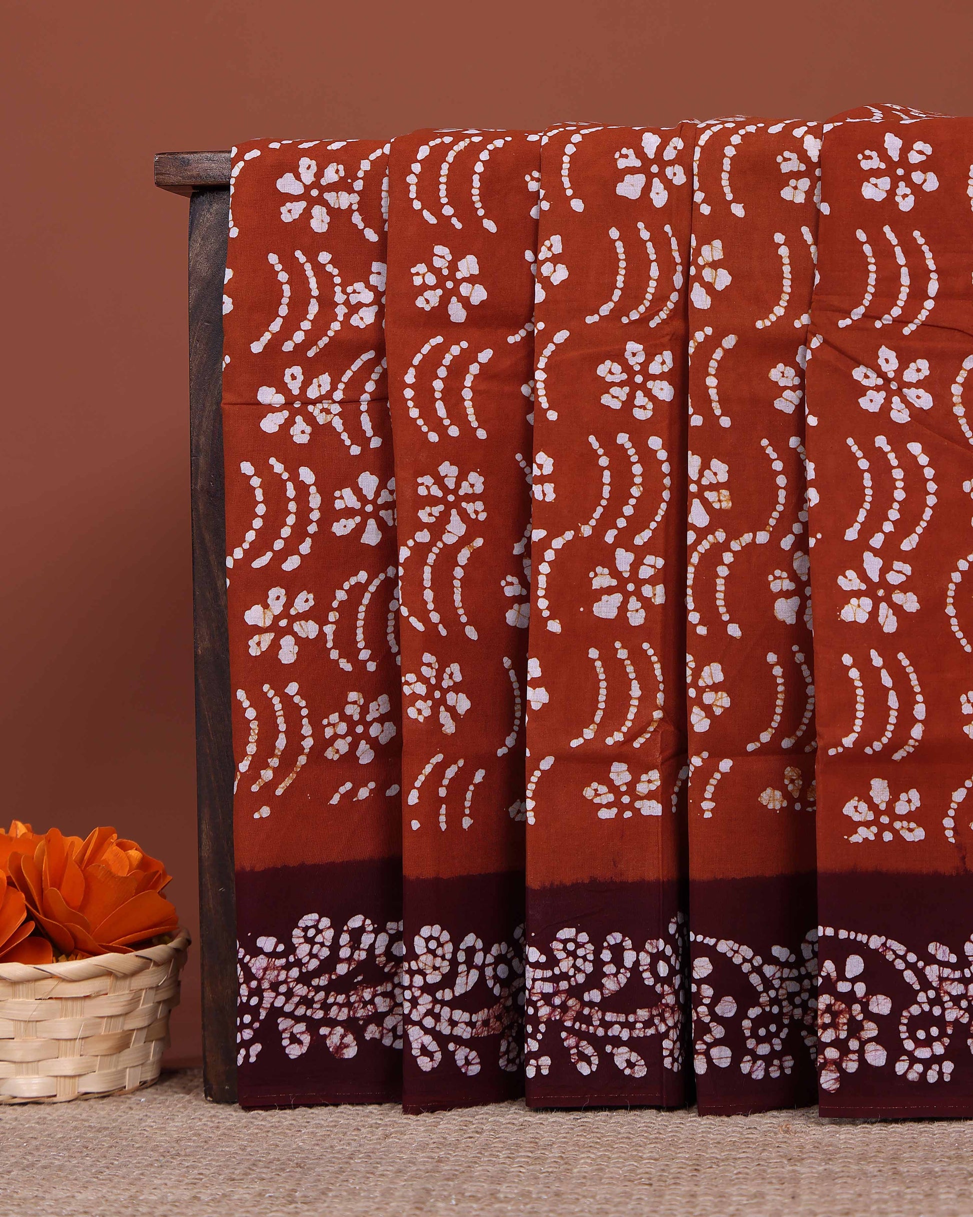 Handcrafted Sungudi Cotton Saree with Intricate Wax Batik Design and Contrast Border - Brown