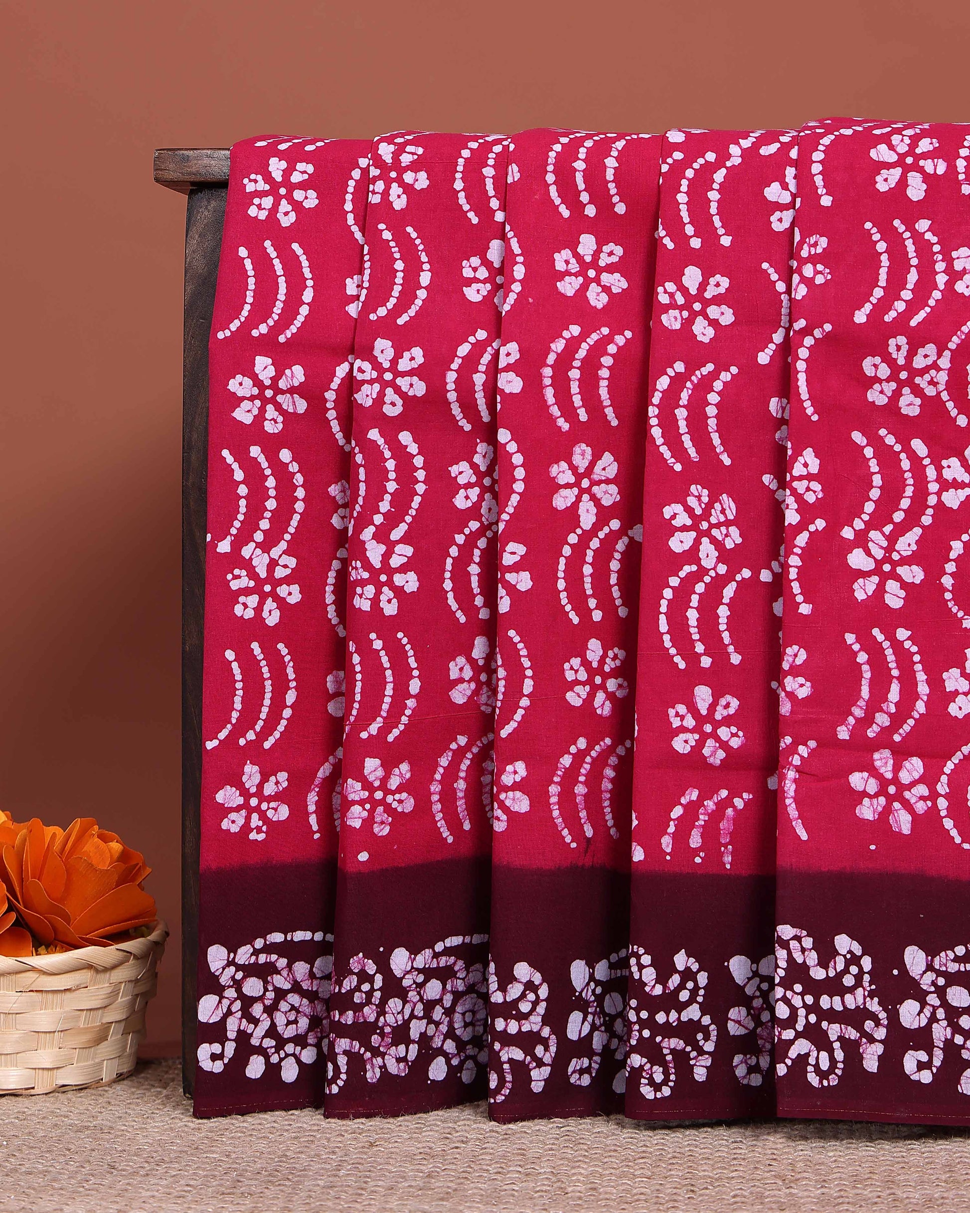 Handcrafted Sungudi Cotton Saree with Intricate Wax Batik Design and Contrast Border - Red