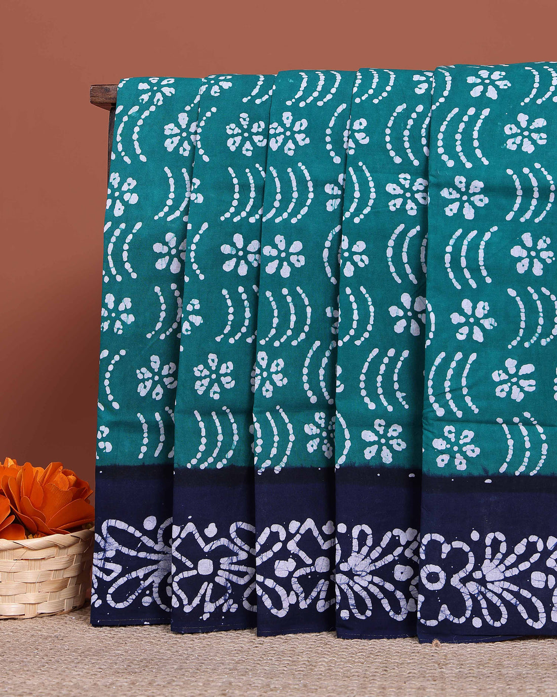 Handcrafted Sungudi Cotton Saree with Intricate Wax Batik Design and Contrast Border - Teal