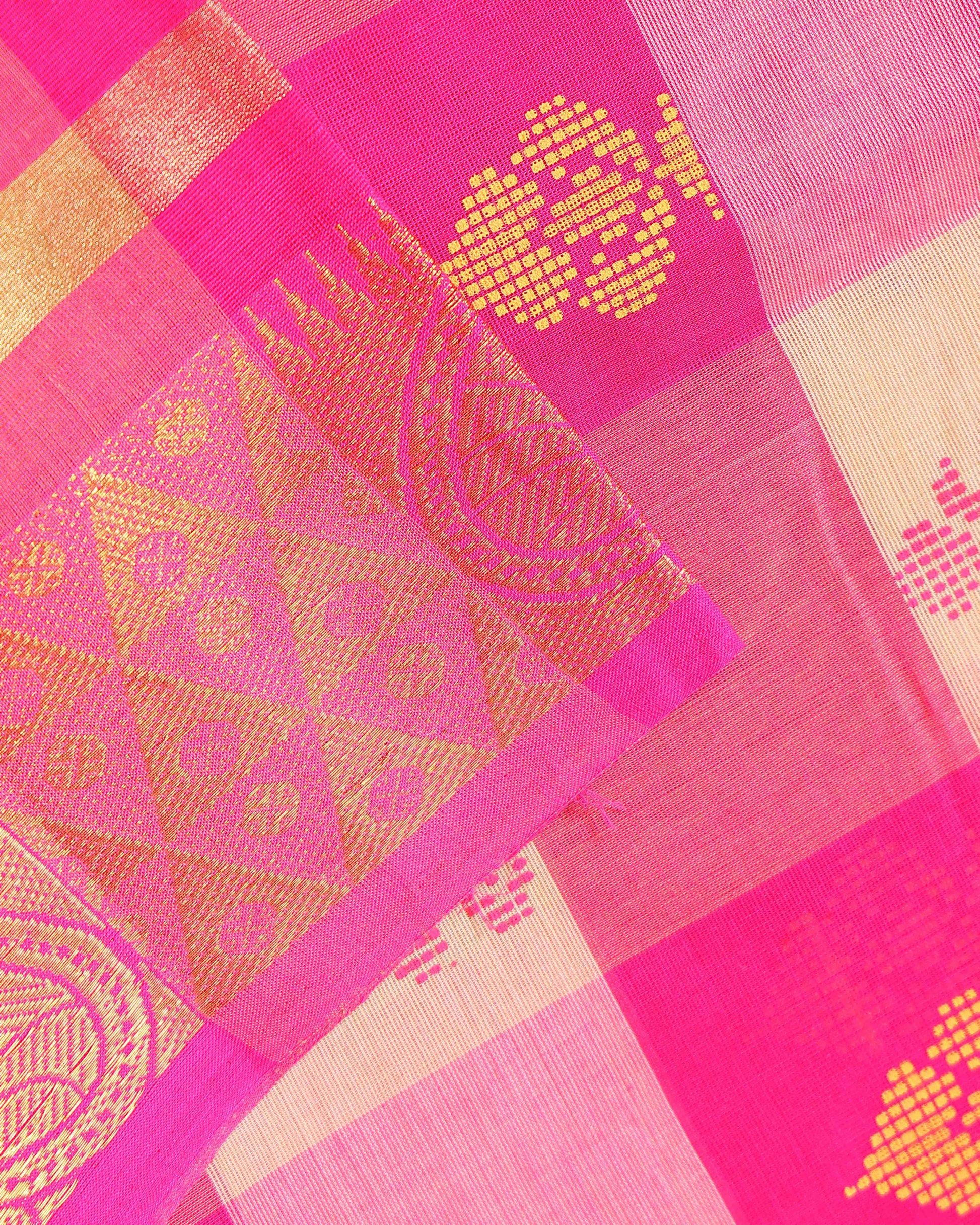 Handloom Chettinad Cotton Saree with Traditional Checks and Gold Zari Border - Pink-Close