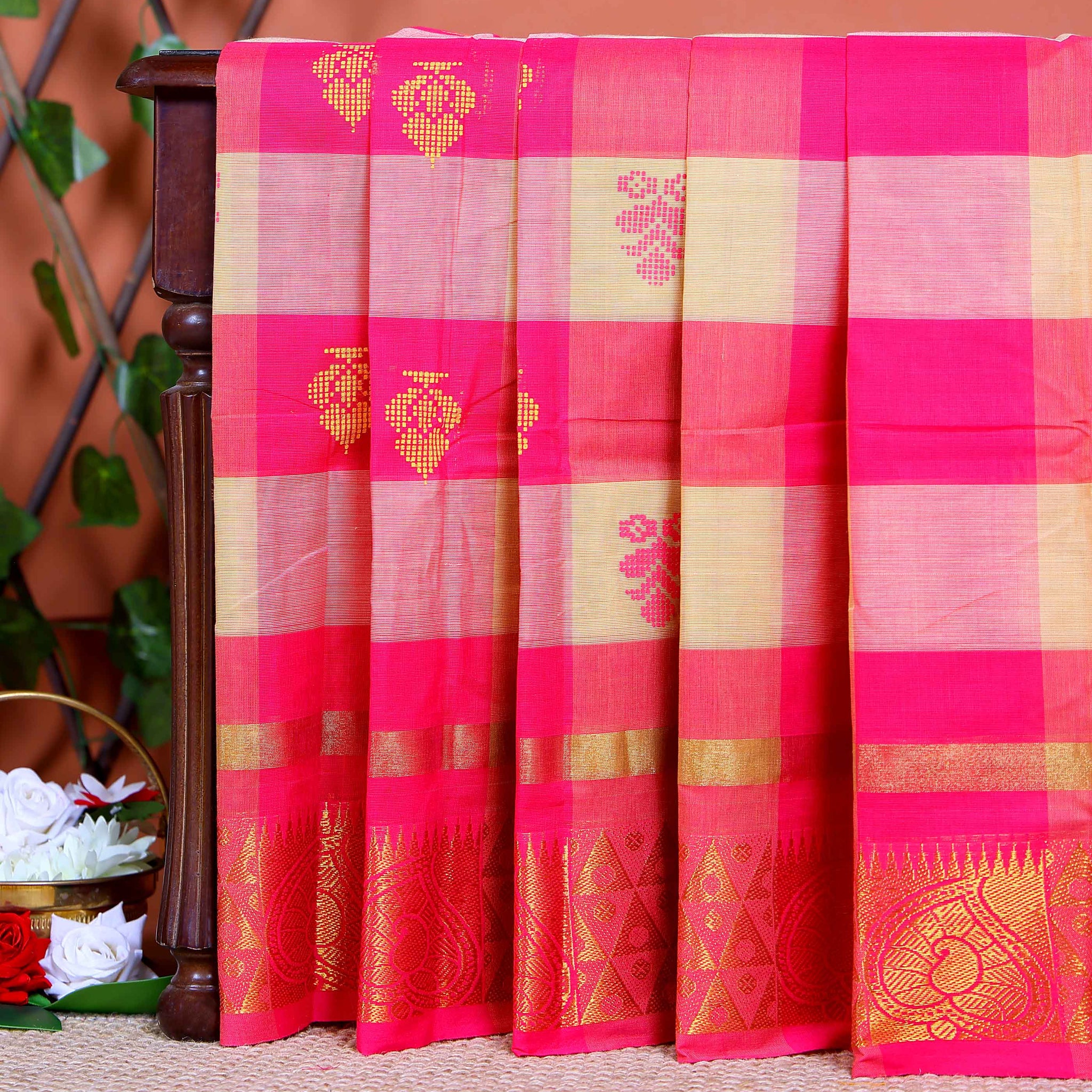 Handloom Chettinad Cotton Saree with Traditional Checks and Gold Zari Border - Pink