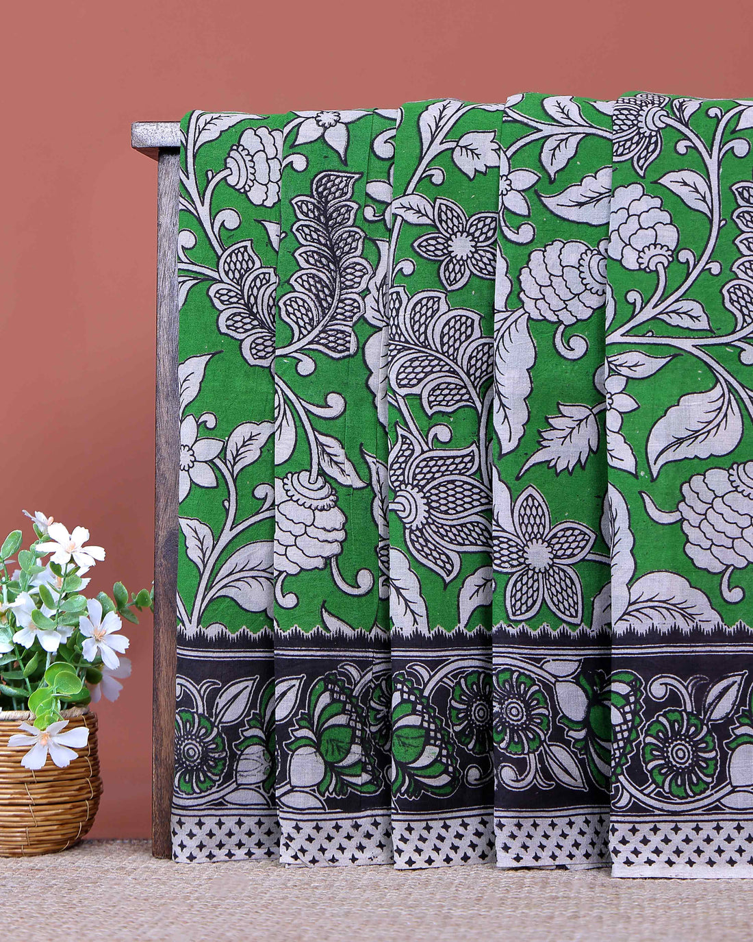 Handloom Cotton Kalamkari Saree with Traditional Floral Motifs and Contrast Border - Green