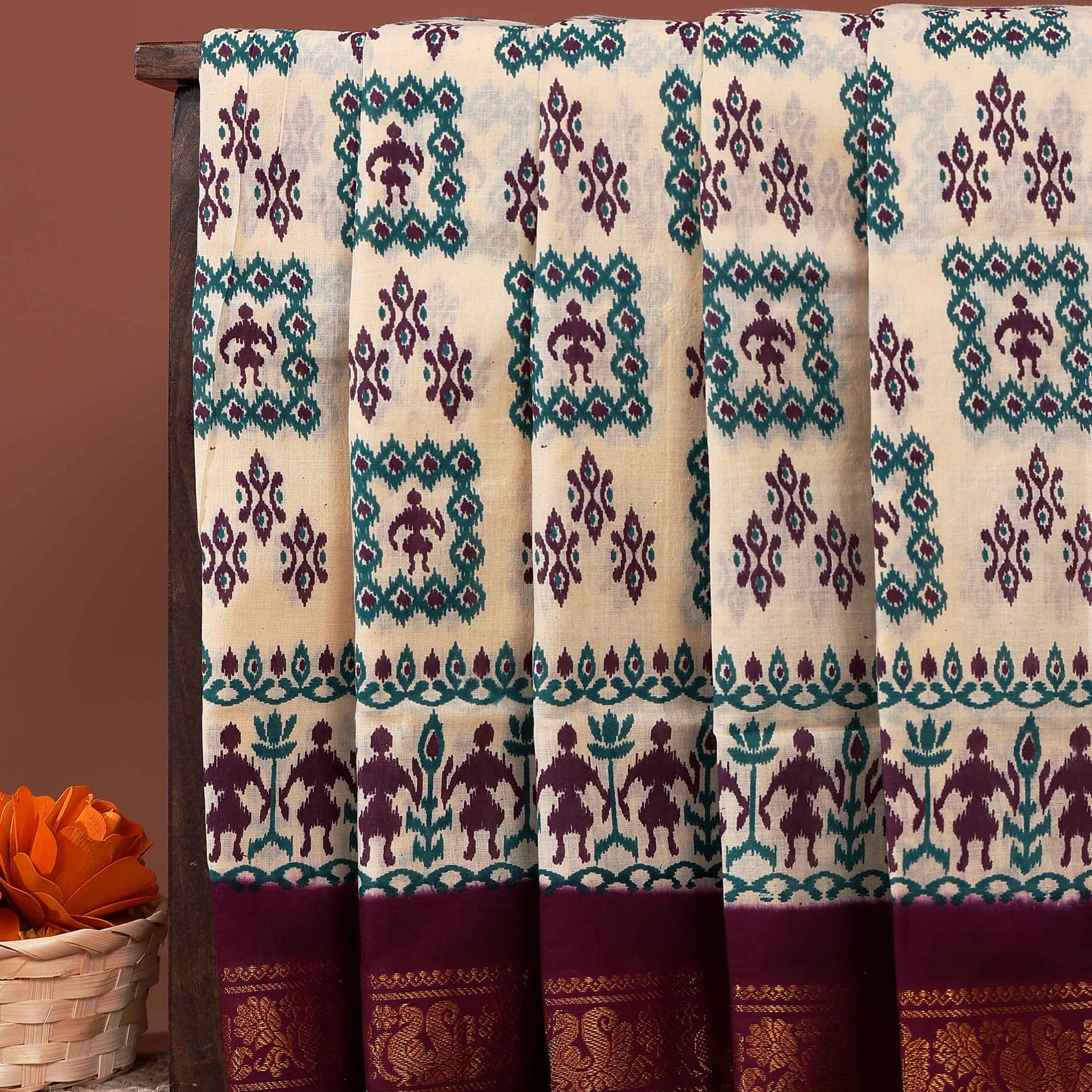 Handloom Ikkat Style Printed Sungudi Cotton Saree with Intricate Border - Cream 