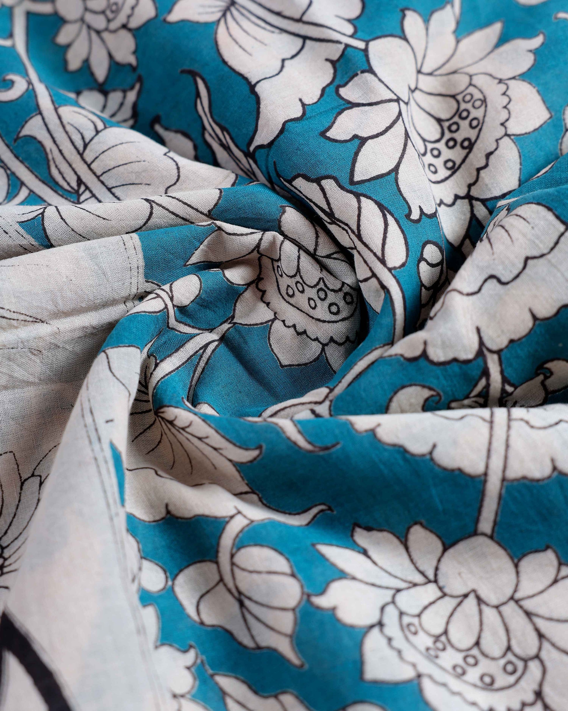 Handloom Kalamkari Cotton Saree with Floral & Leafy Motifs - close