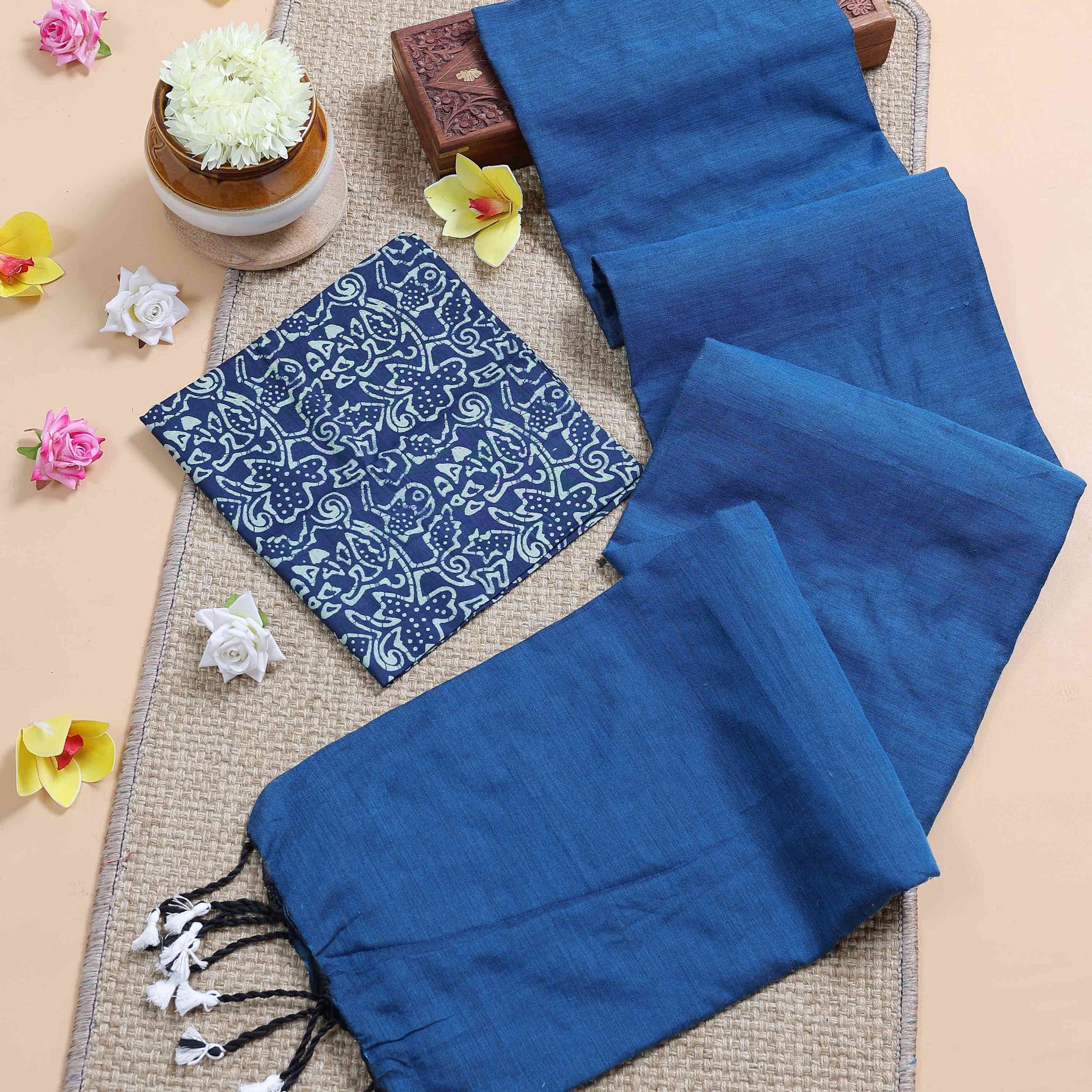 Handloom Khadi Cotton Saree with Contrast Printed Blouse and Tassel Accents - Teal