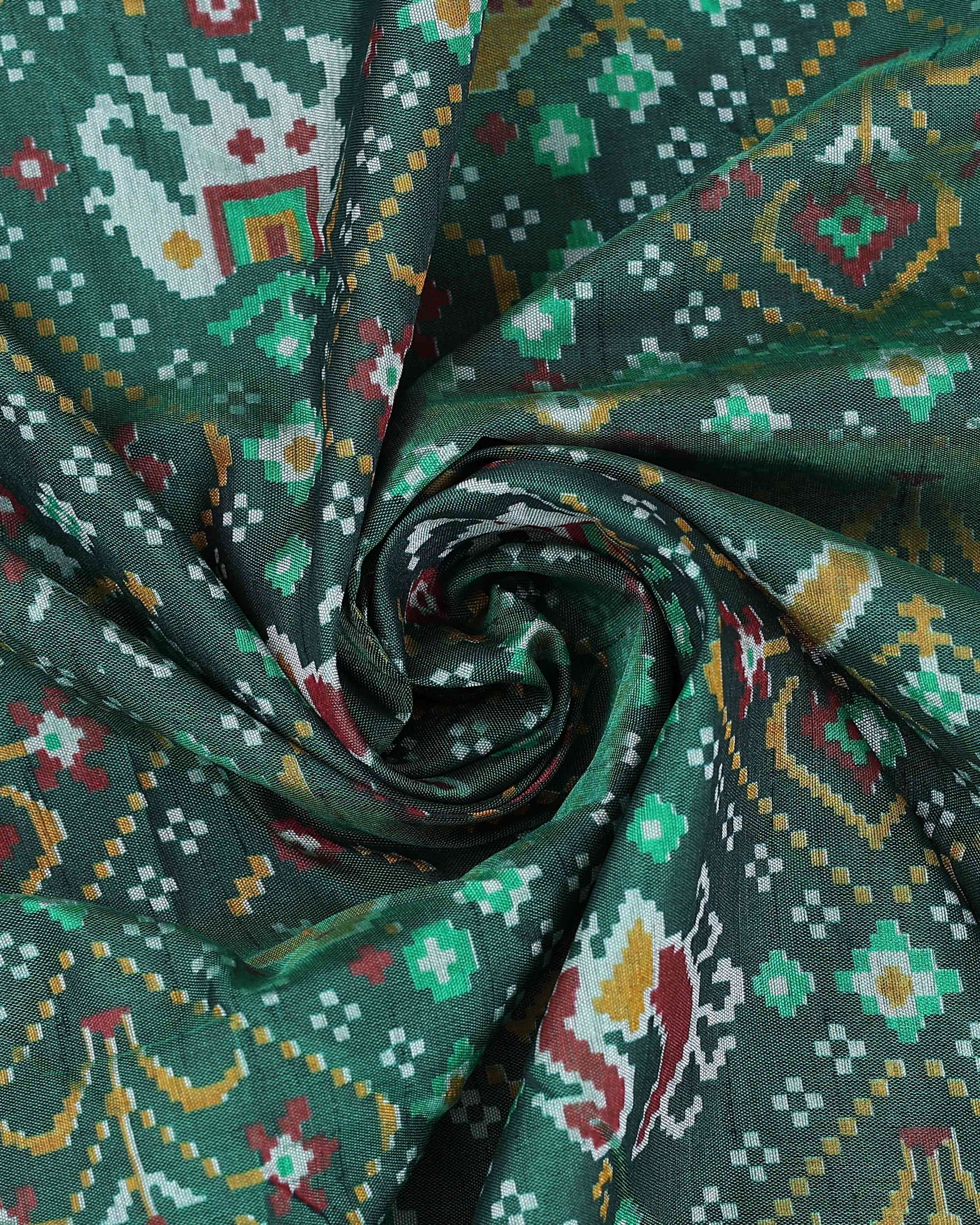 Handloom Patola Semi Silk Saree with Geometric and Floral Ikkat Motifs - Green-pallu-close