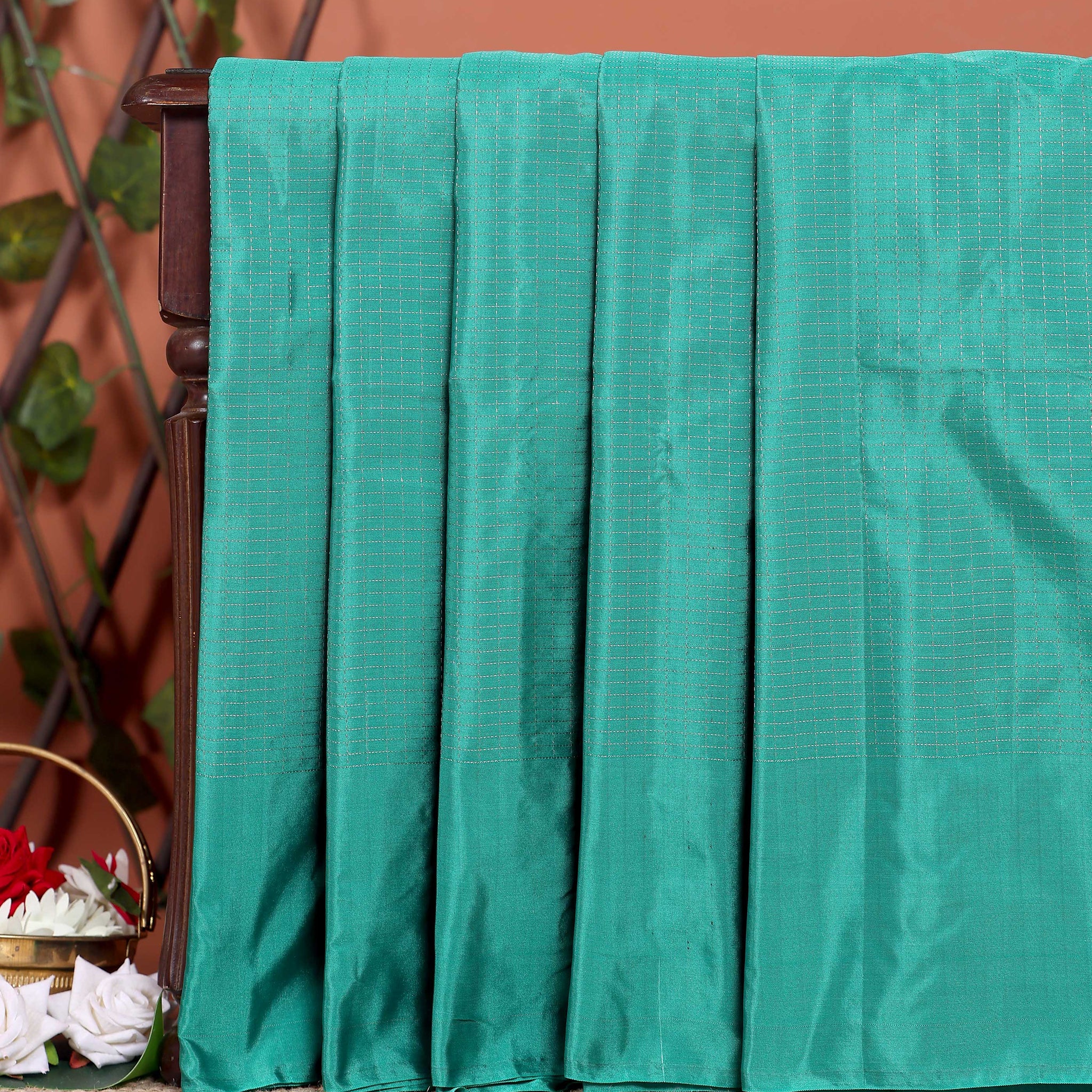 Handloom Soft Silk Saree with Woven Checkered Pattern - Green