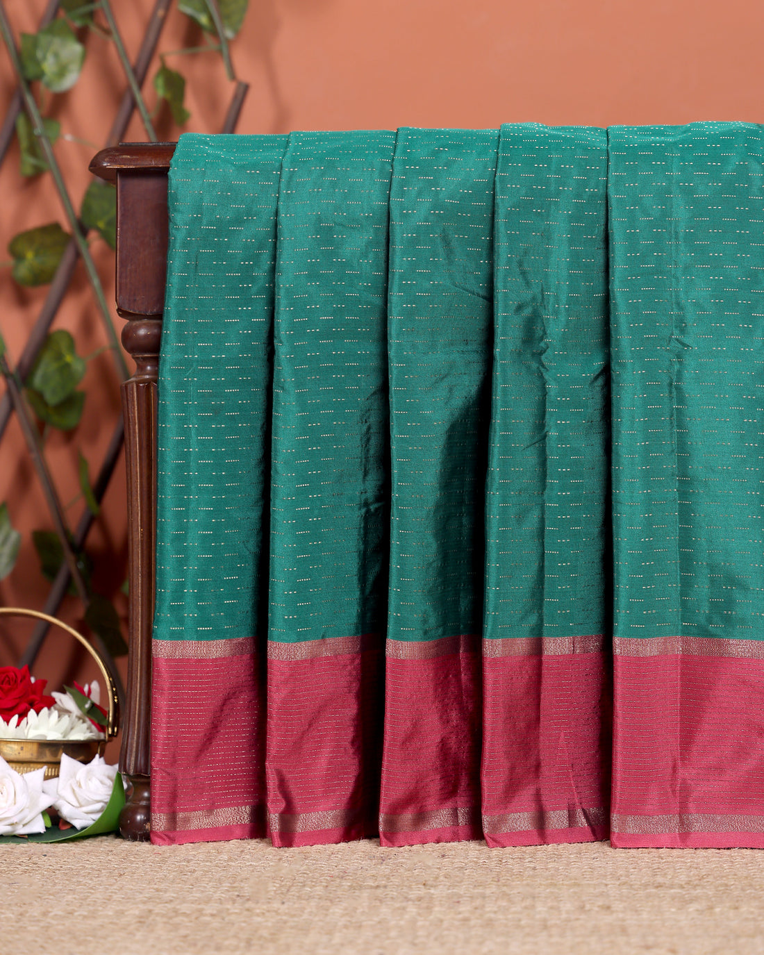 Handloom Soft Silk Saree with Zari Buttas and Contrast Border - Green