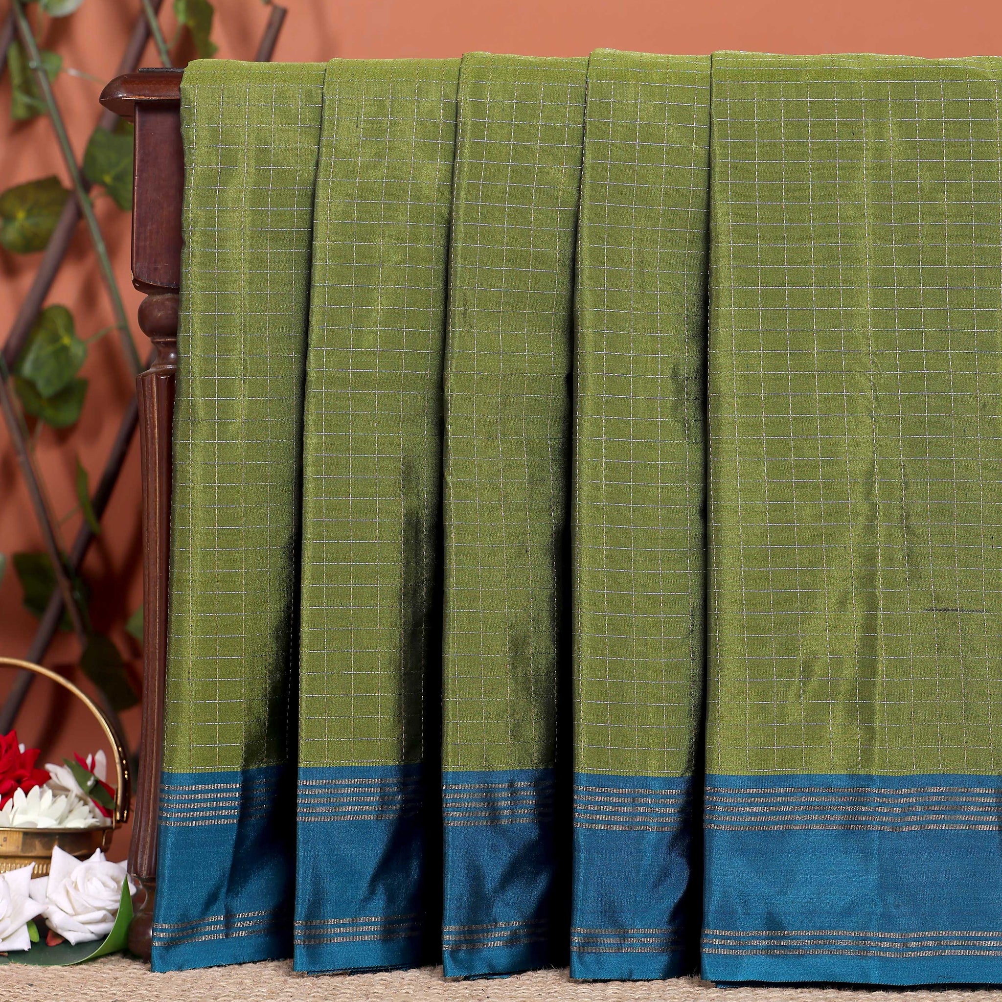 Handloom Soft Silk Saree with Zari Woven Checks and Contrast Border - Green