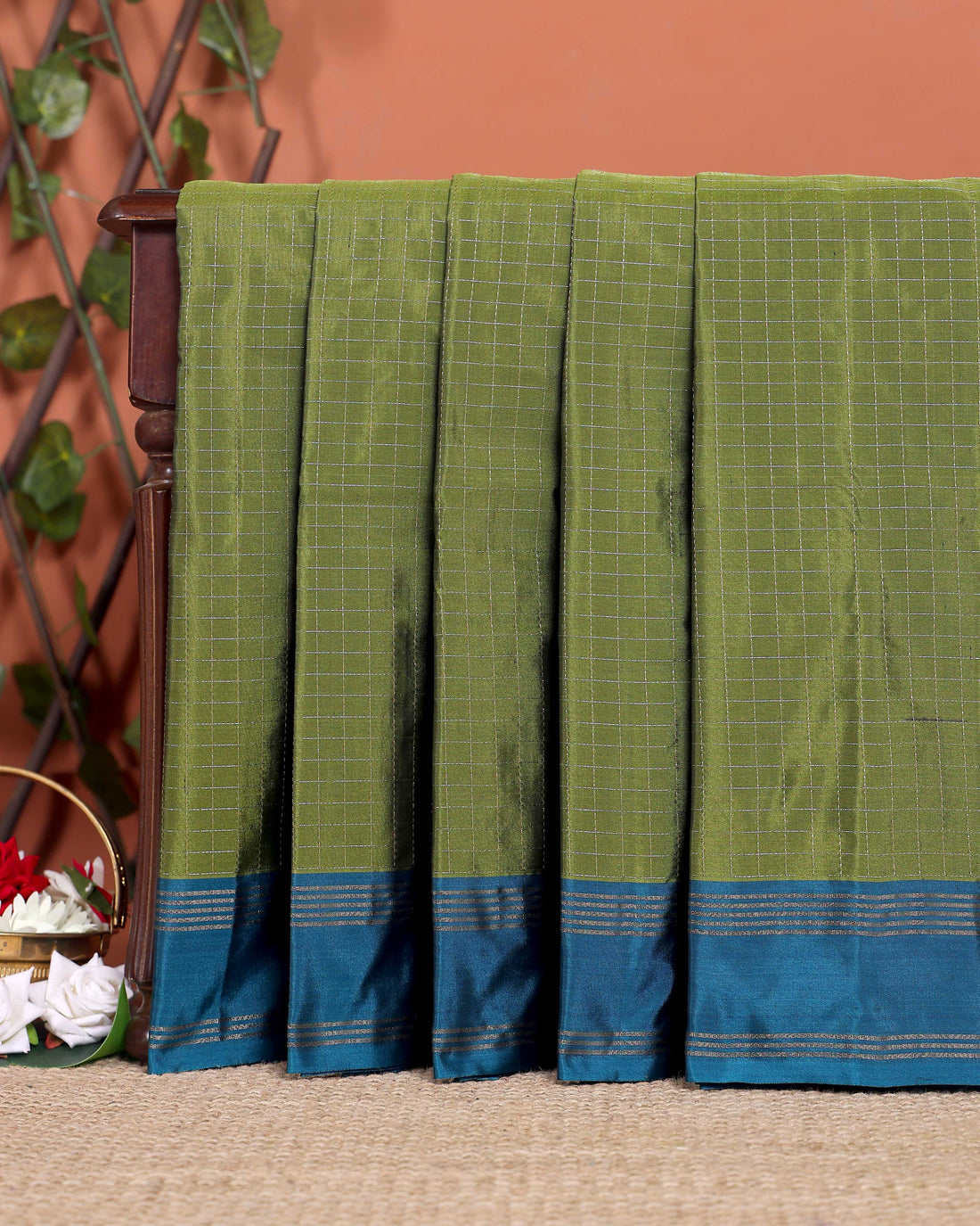 Handloom Soft Silk Saree with Zari Woven Checks and Contrast Border - Green