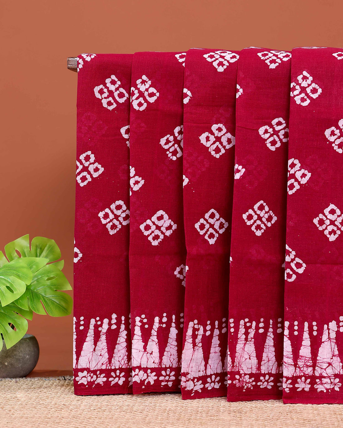 Handloom Sungudi Cotton Saree with Geometric Ikkat Pattern - Red