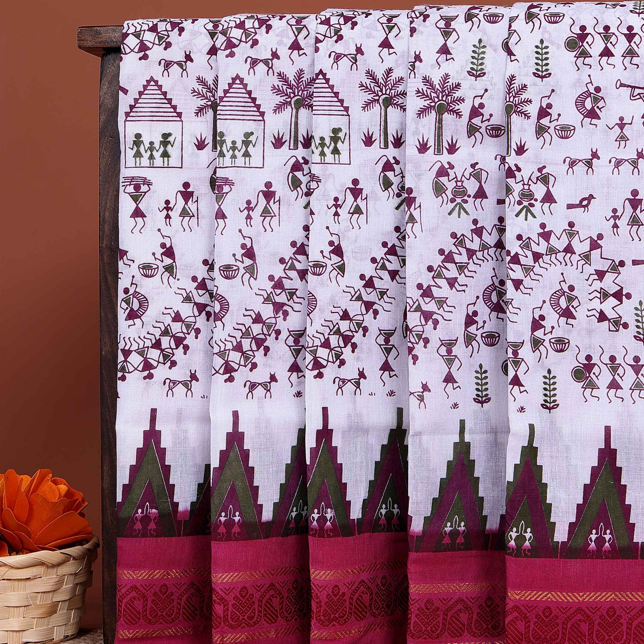 Handloom Sungudi Cotton Saree with Intricate Warli Tribal Print and Contrasting Geometric Border Design - Off White