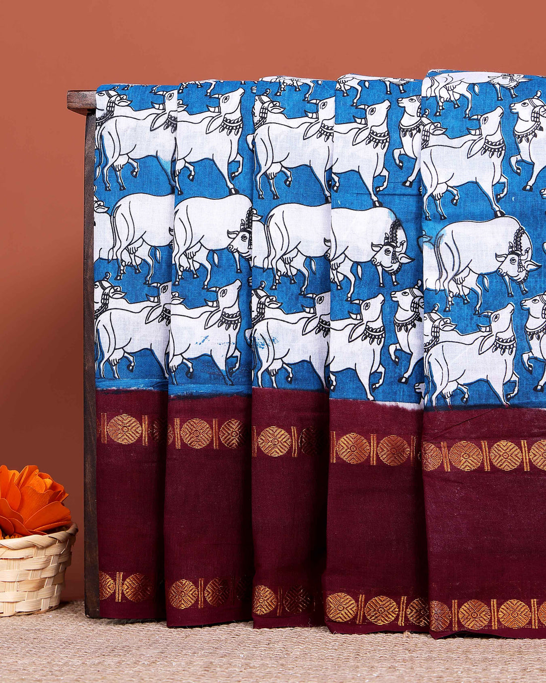 Handloom Sungudi Cotton Saree with Traditional Cow Motifs and Zari Border - Blue