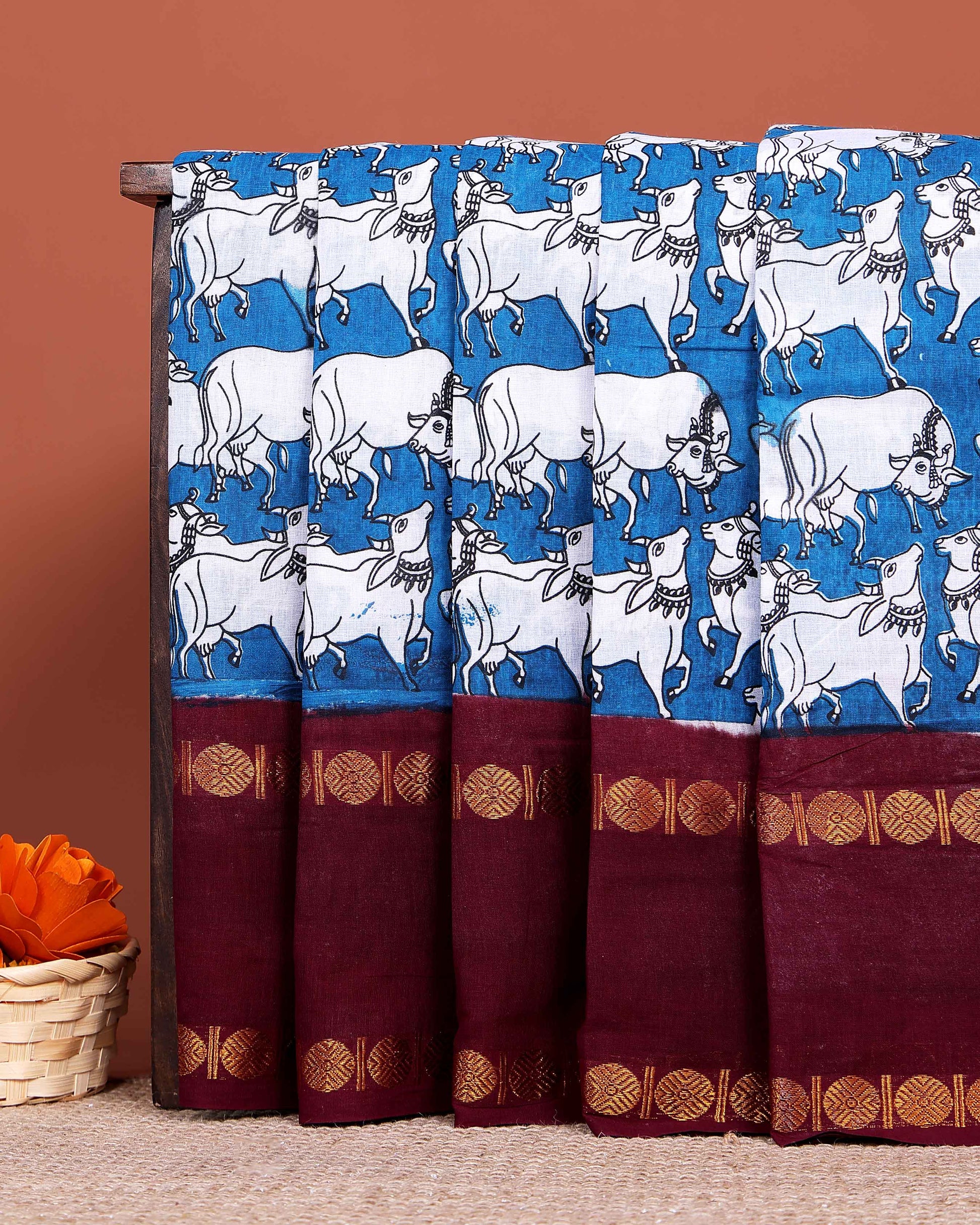 Handloom Sungudi Cotton Saree with Traditional Cow Motifs and Zari Border - Blue
