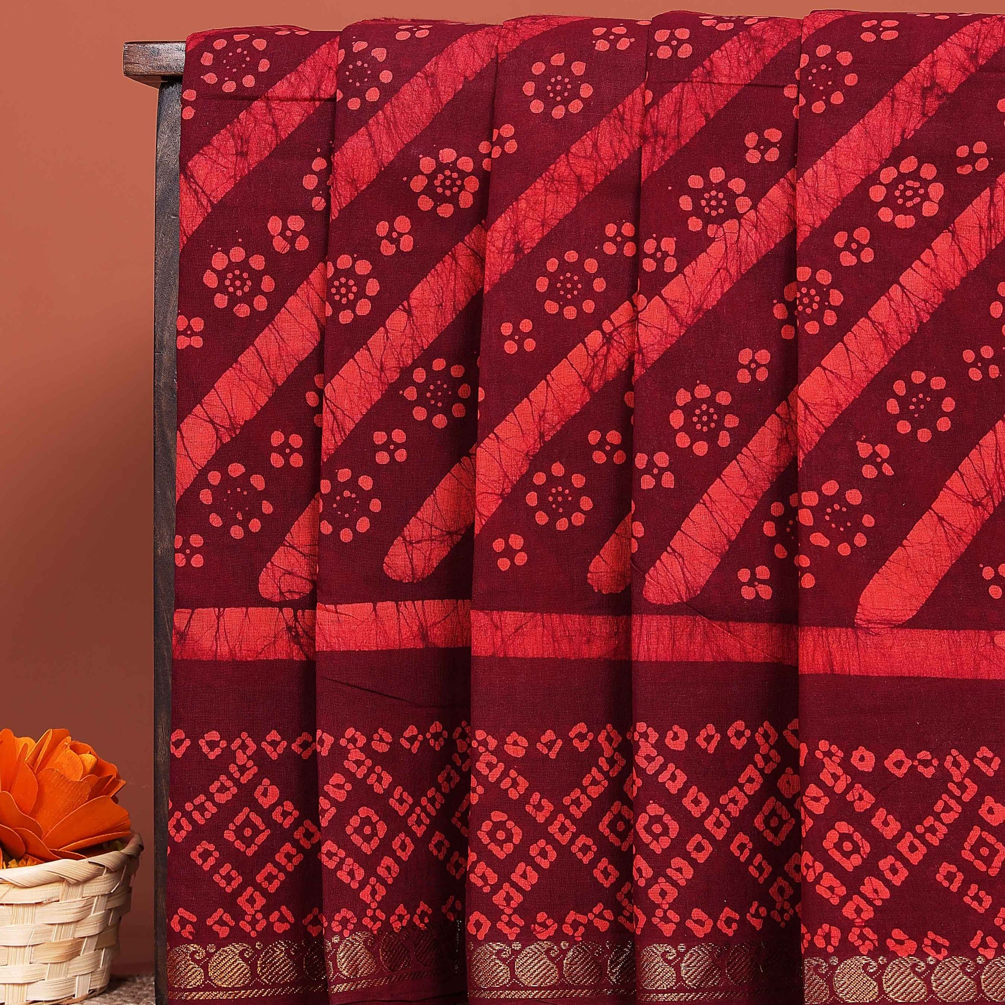 Handloom Sungudi Saree Diagonal Stripes and Wax Print Floral Motifs - Dark Maroon