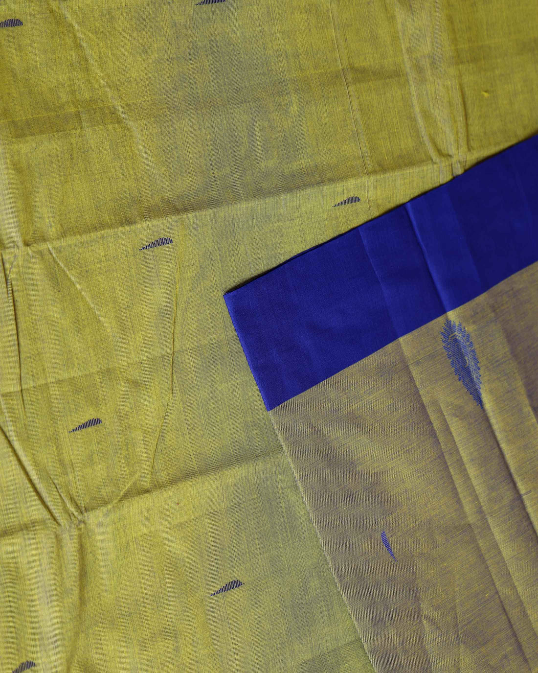 Traditional Chettinad Handloom Cotton Saree with Plain Body and Contrast Solid Border - Green