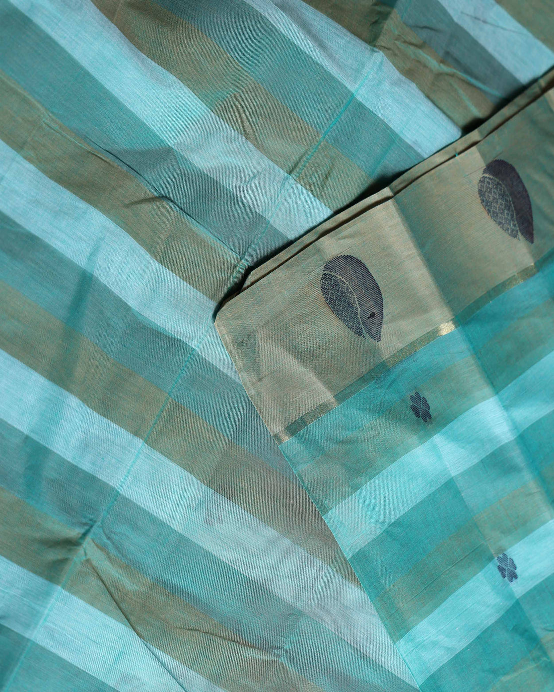 Handloom Venkatagiri Handloom Cotton Saree with Bold Check Pattern and Subtle Woven Motifs - Green