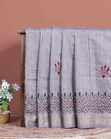 Elegant Kantha Hand Embroidered Saree with Intricate Floral Motif and Contrast Border - Light Grey