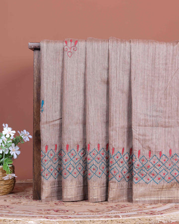 Elegant Kantha Hand Embroidered Saree with Intricate Floral Motif and Contrast Border - Light Brown