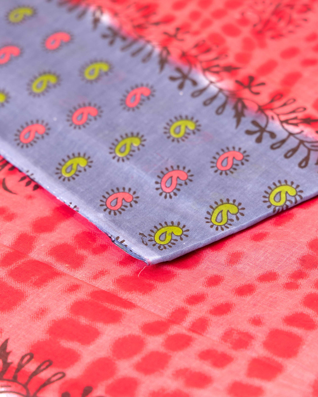 Elegant Voile Cotton Saree with Tie Dye Inspired Body and Detailed Border - Peach