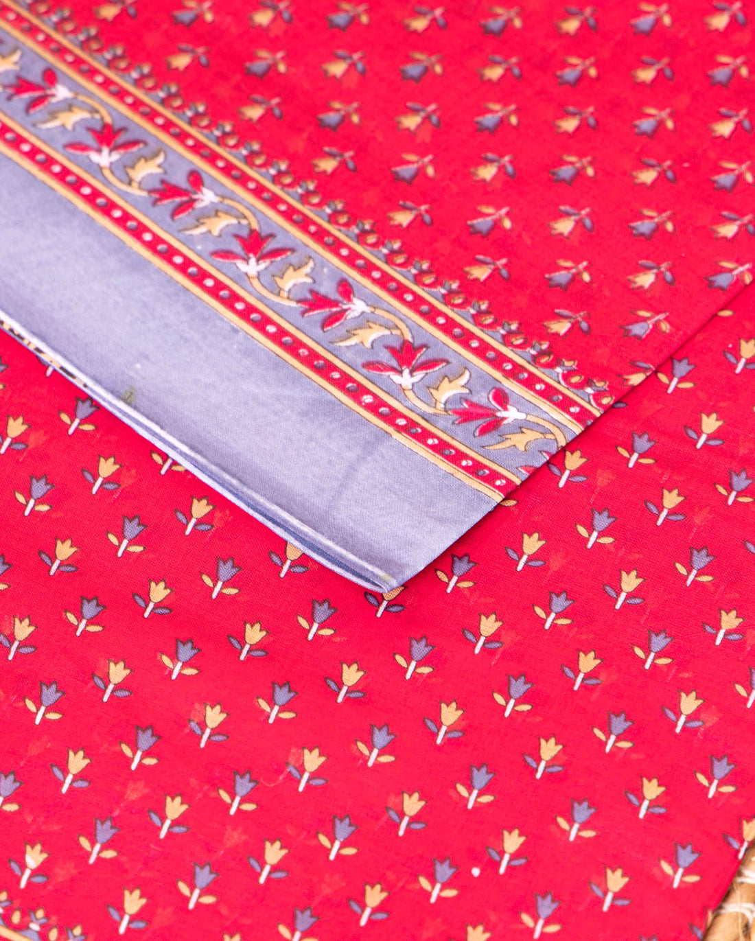 Elegant Voile Cotton Saree with All-Over Floral Jaal and Printed Border - Red