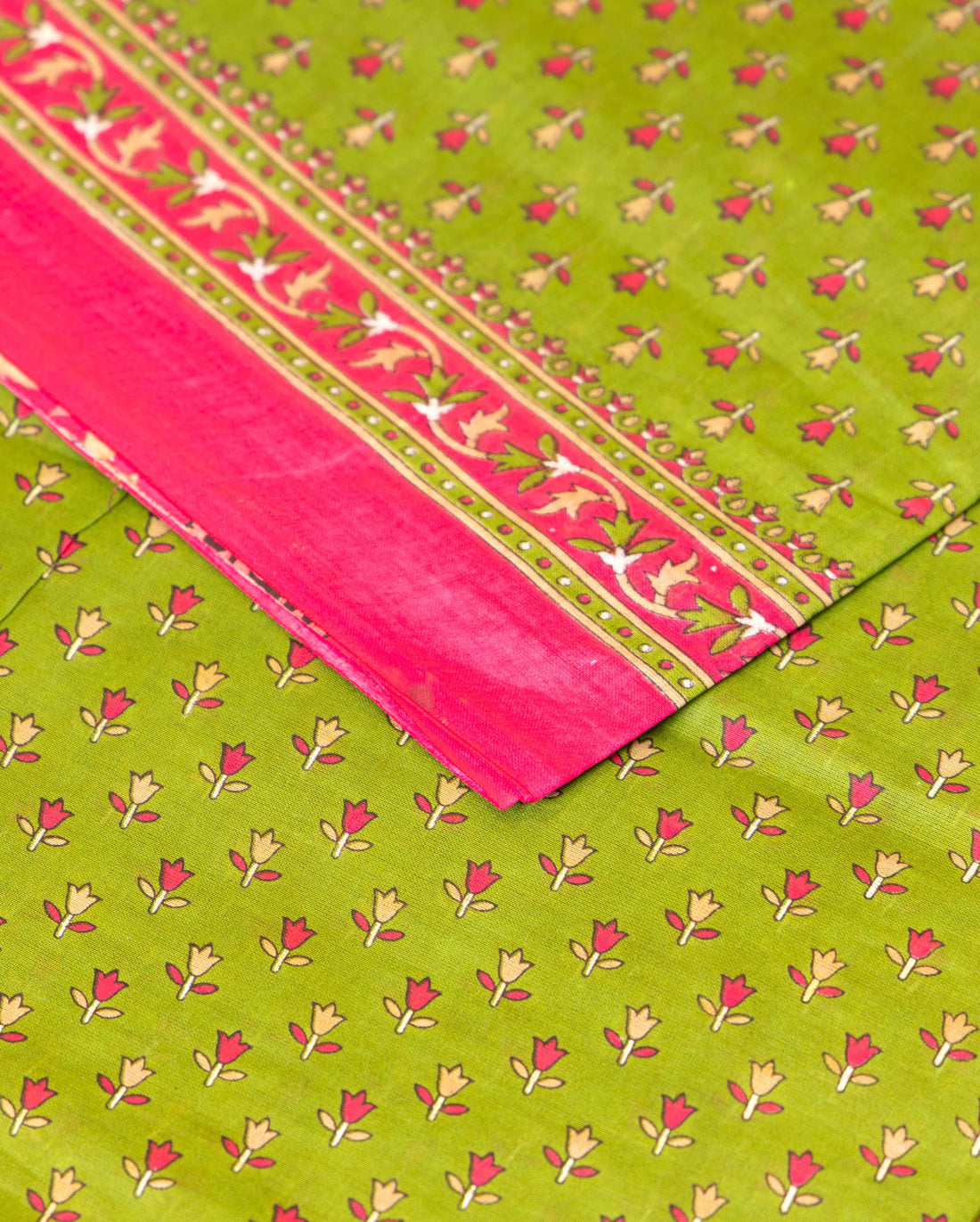 Elegant All-Over Floral Printed Voile Cotton Saree with Traditional Contrast Border - Green
