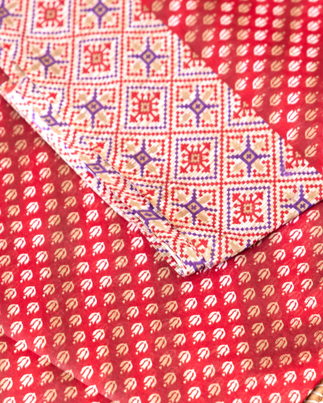 Traditional Voile Cotton Saree with Woven Buti and Detailed Border Design - Red